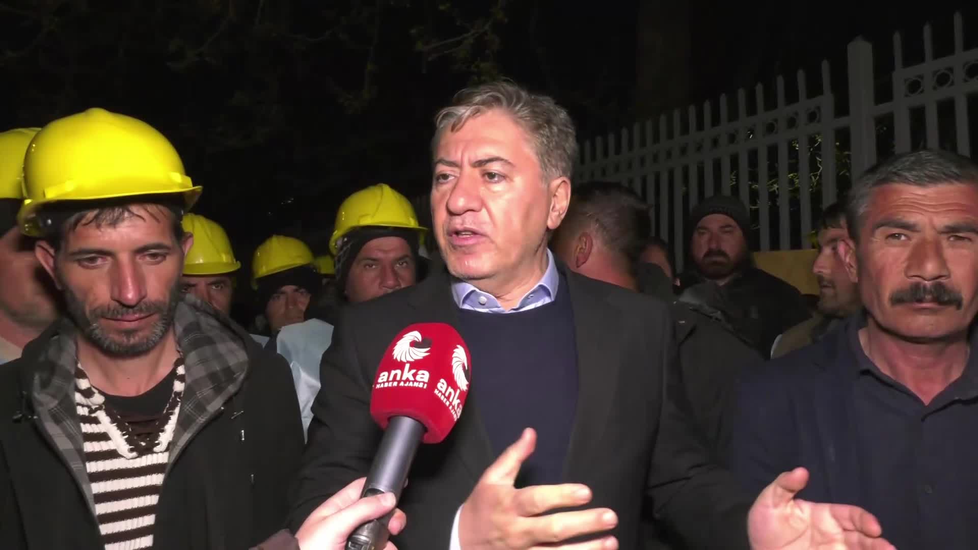 CHP'li Murat Emir'den Doruk Madencilik işçilerine destek: Bir kere de işçiden yana olun