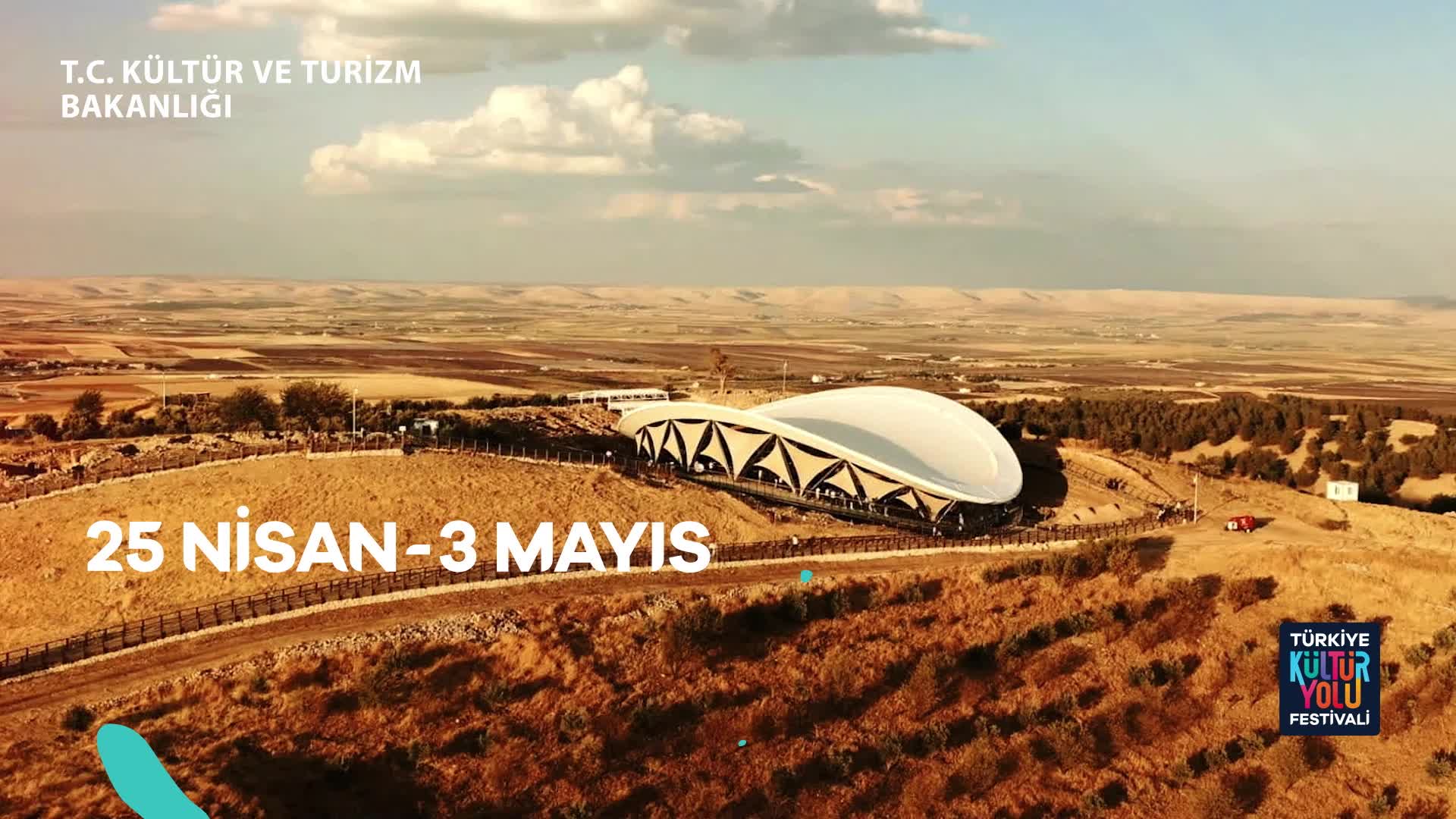 Menderes uçurtmalarla rengarenk