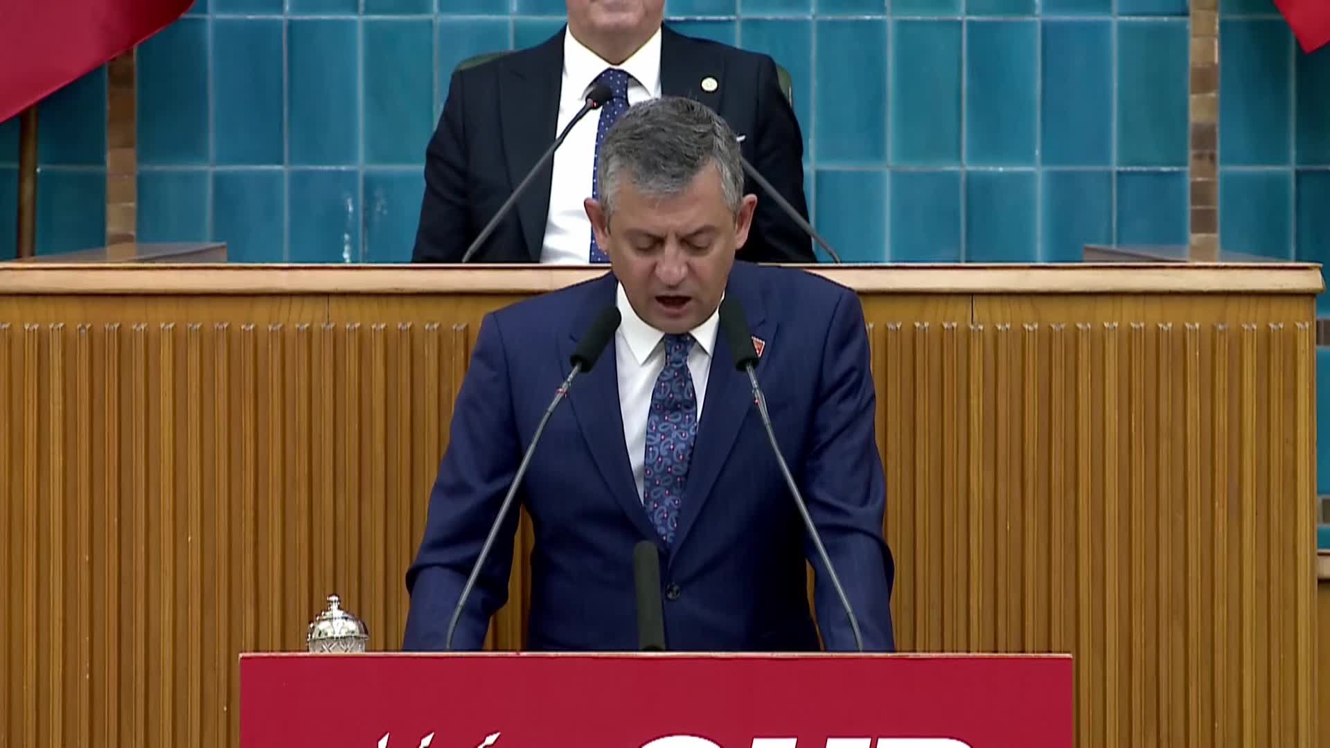 CHP Grup Toplantısı... Özgür Özel: "Ara seçime de varız, genişletilmiş ara seçime de varız. Hodri meydan, güvenen çıksın karşımıza"
