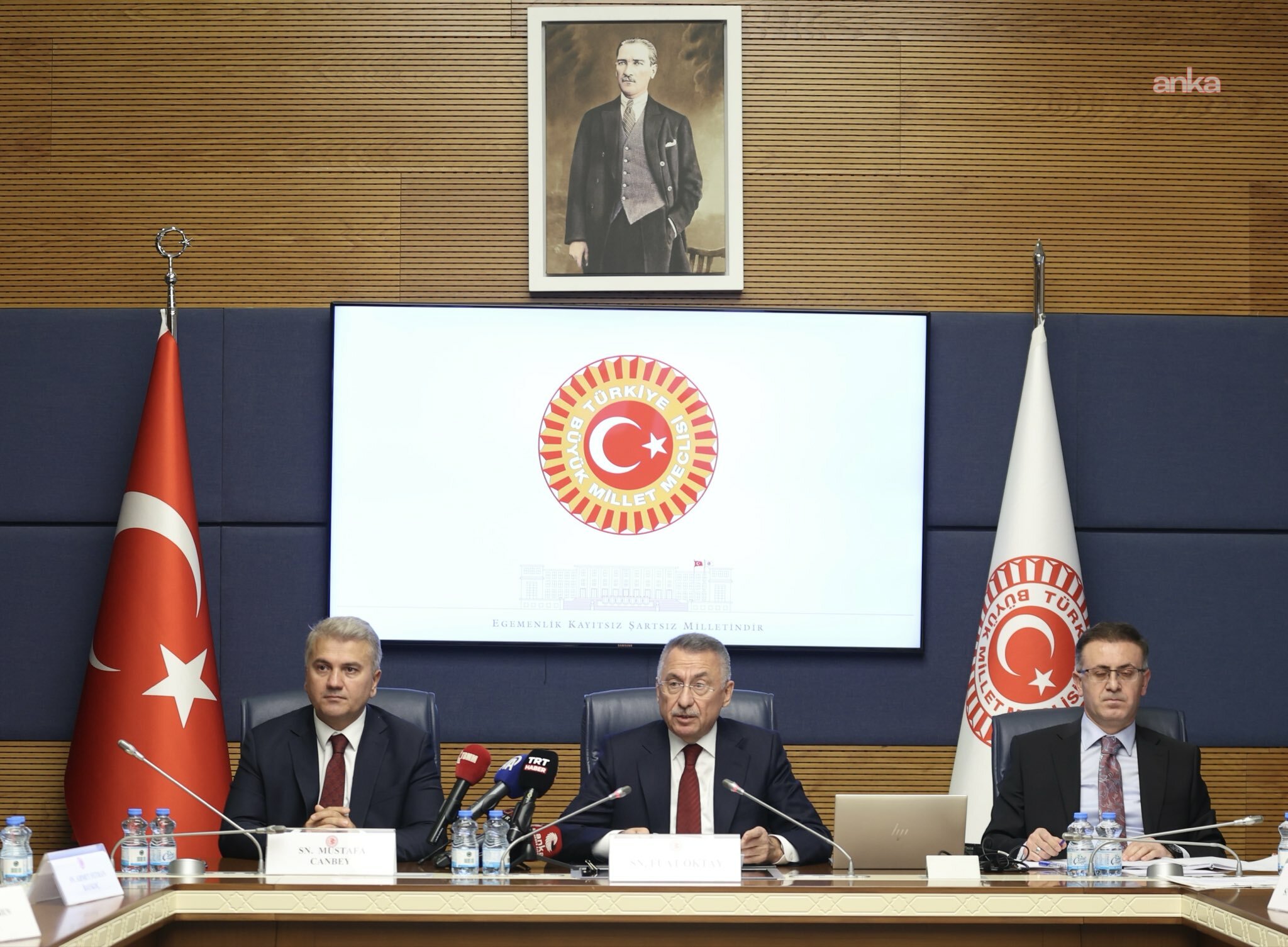 Fuat Oktay: Irak Türkmen Cephesi Başkanı Ağaoğlu'nun resmen göreve başlamasından büyük memnuniyet duyduk
