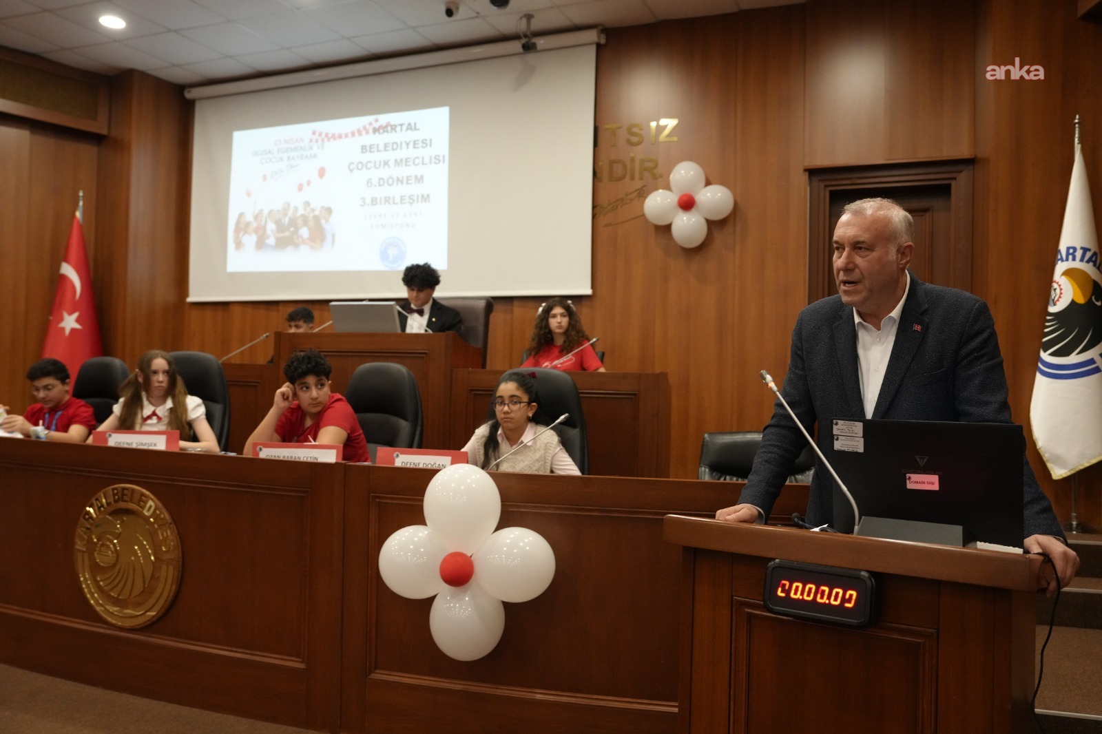 Kartal Belediyesi Çocuk Meclisi’nden 23 Nisan’a özel oturum… Çocuklar, geleceğe dair umut dolu mesajlar verdi
