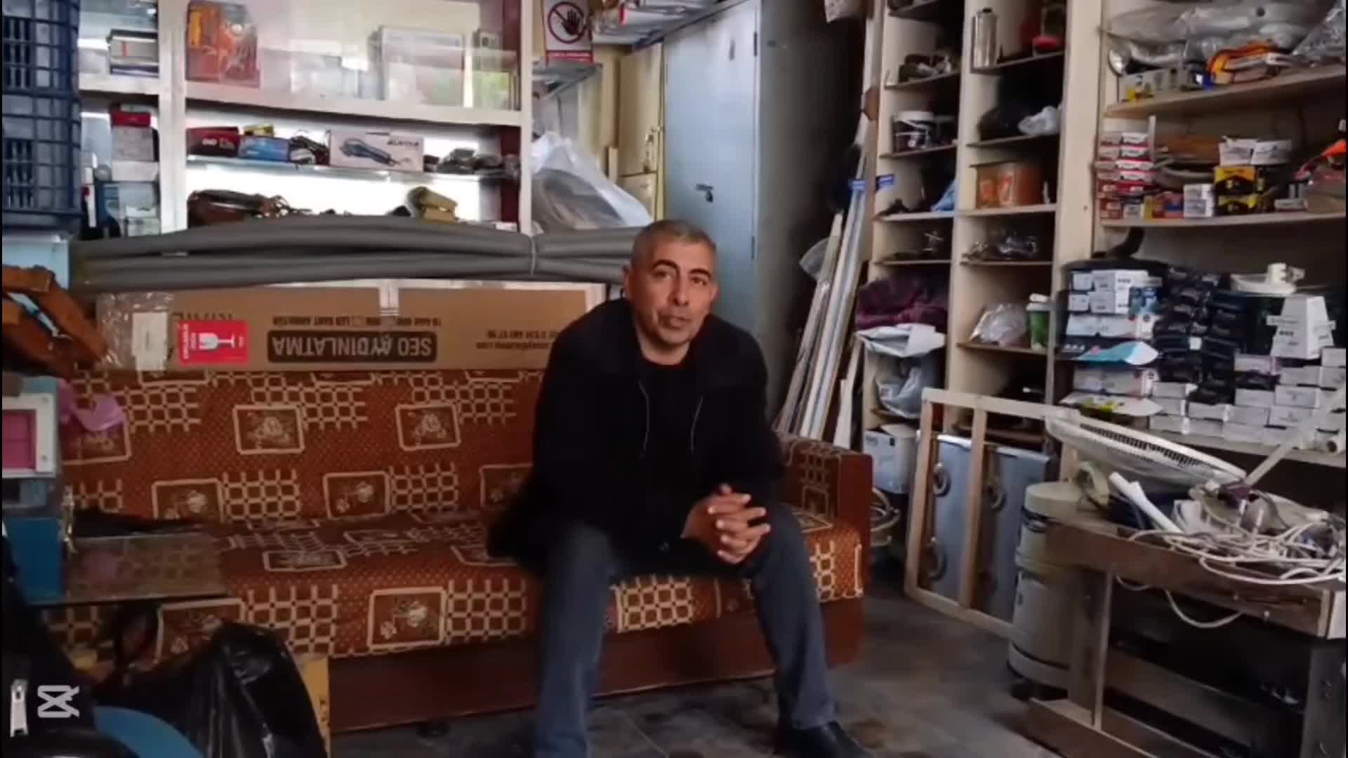 Elazığ'ın Maden ilçesinde ETİ Gümüş işçileri ödenmeyen alacaklarını talep ediyor