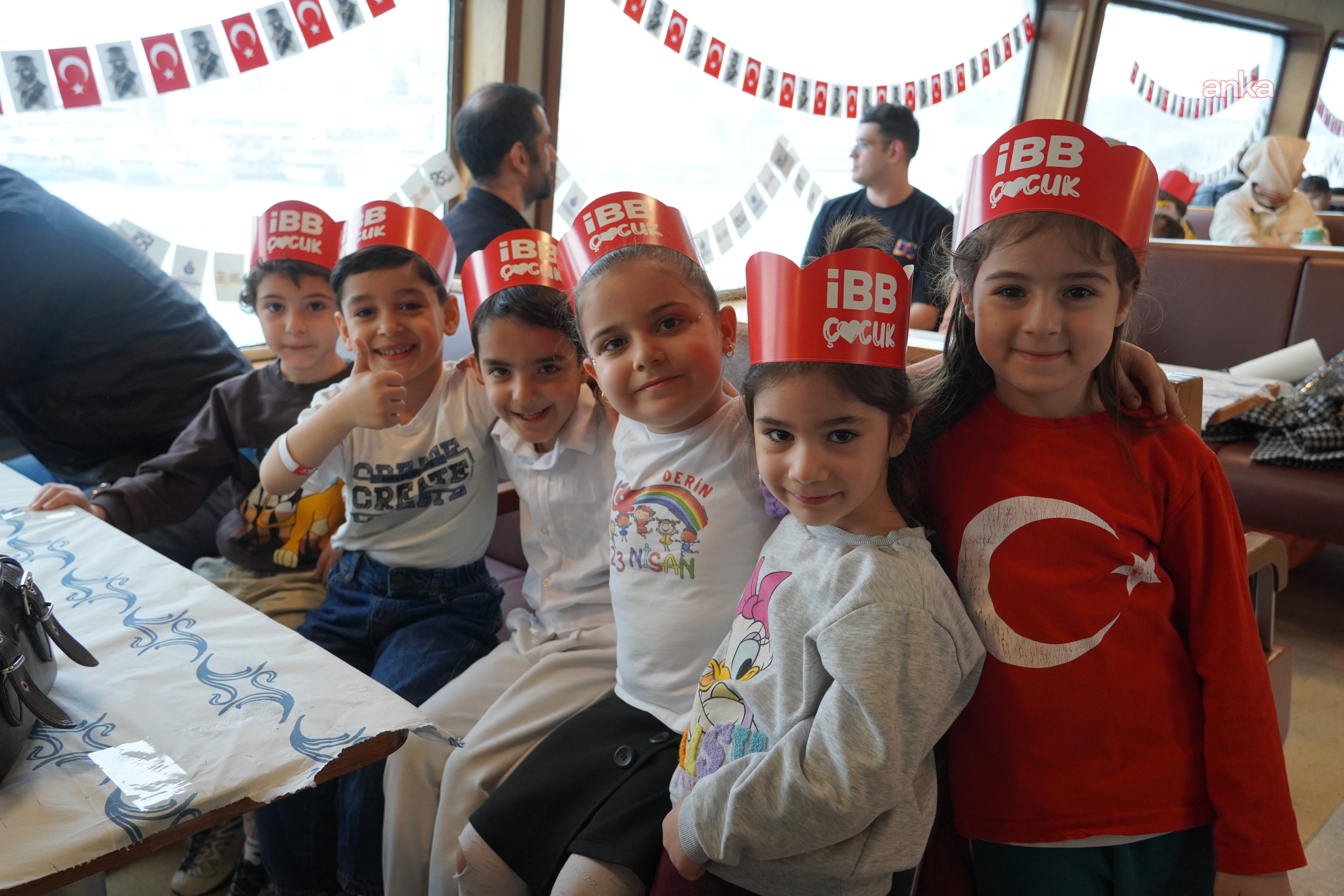 Şehir Hatları, 23 Nisan’ı Boğaz turuyla kutladı