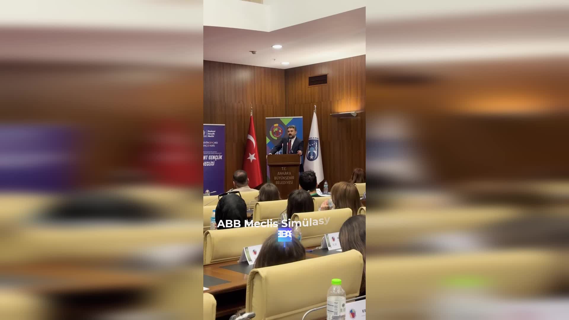 Halil İbrahim Yılmaz: "Bir şehrin gerçek gücü, o şehirde yaşayan gençlerimizin söz hakkına sahip olmasıyla ortaya çıkar"