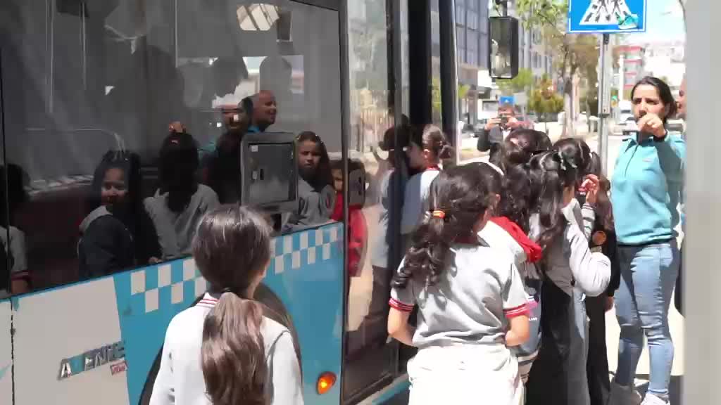 Adıyaman Belediyesi'nden çocuklara 23 Nisan hediyesi