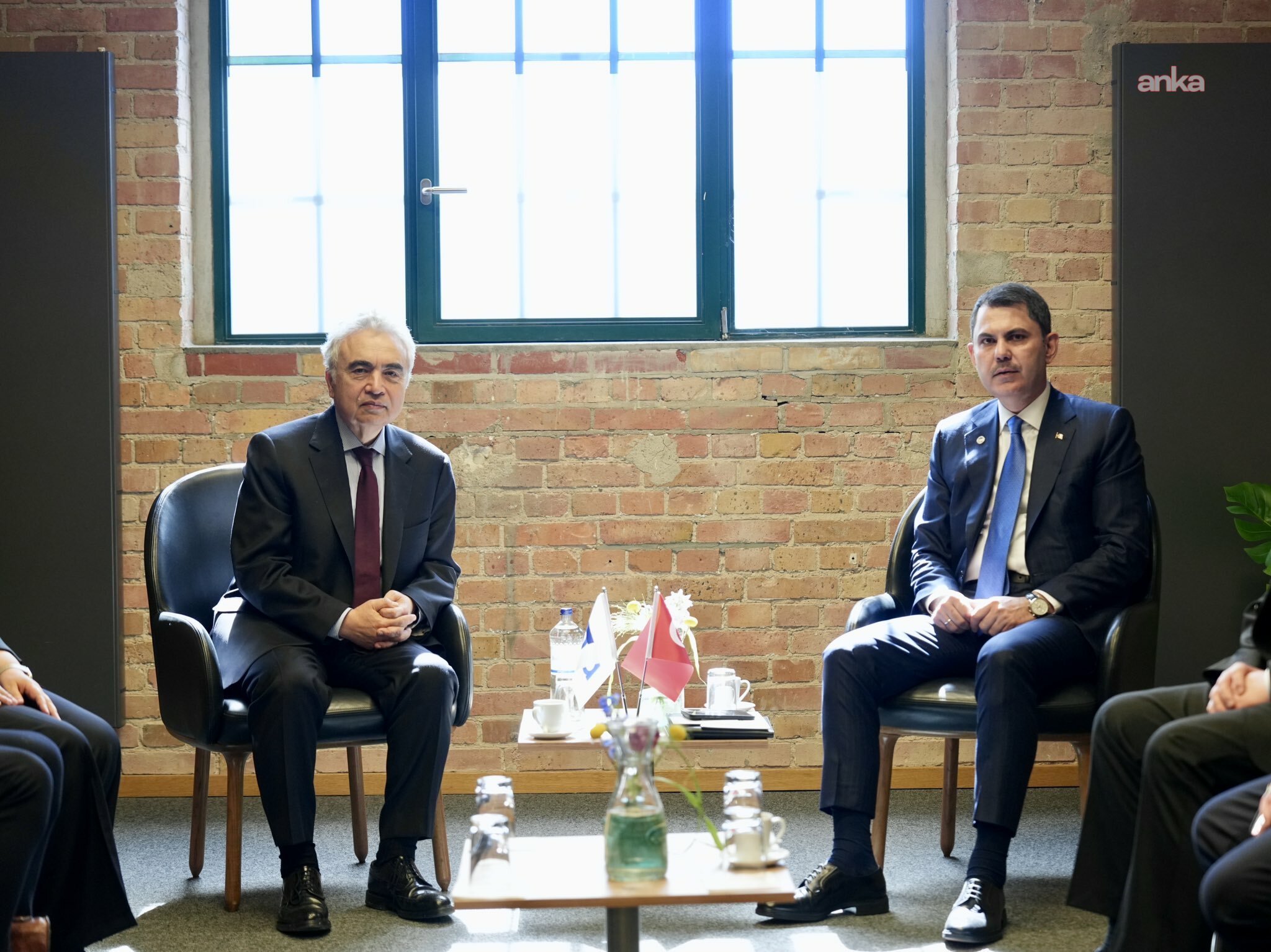 Bakan Kurum, Uluslararası Enerji Ajansı Başkanı Fatih Birol ile enerji dönüşümünü görüştü
