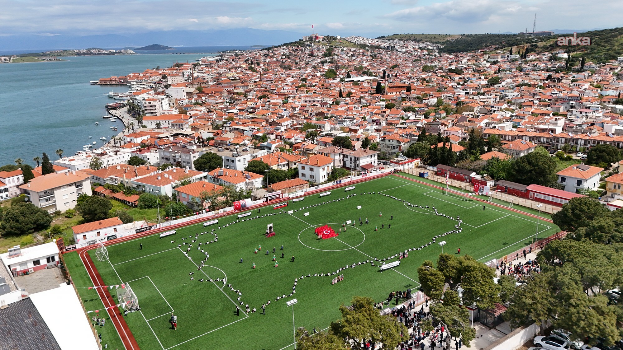 Ayvalık’ta 23 Nisan coşkusu