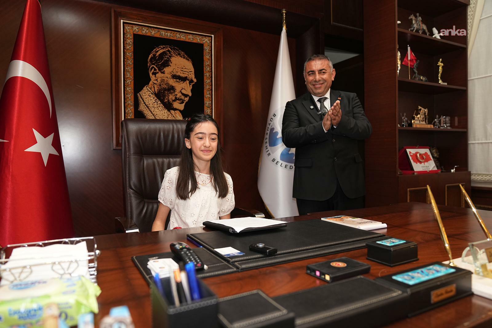 Adana Büyükşehir Belediye Başkanlığı koltuğuna oturan Zeynep’ten anlamlı mesaj