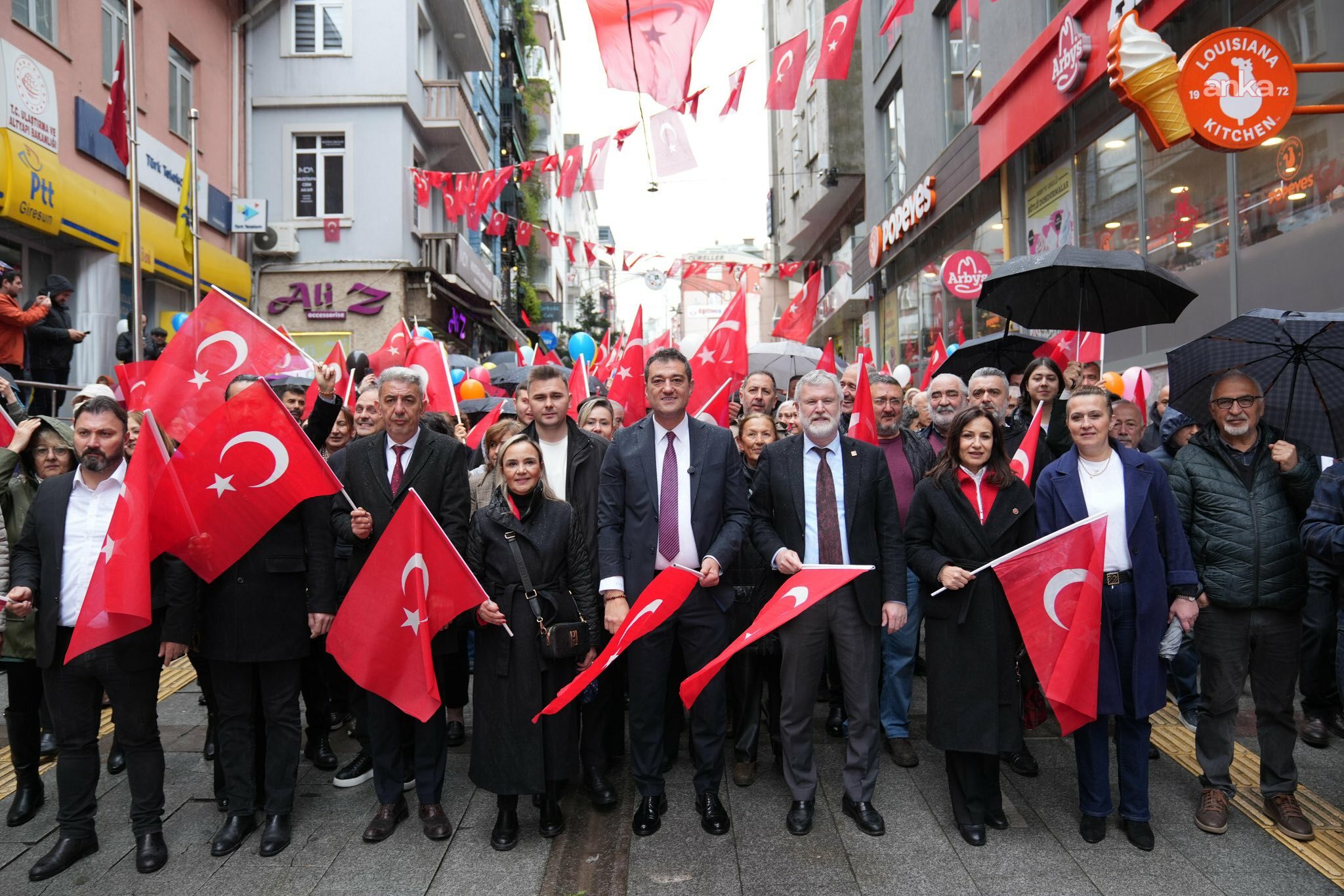 Giresun Belediyesi, 23 Nisan dolayısıyla yürüyüş düzenledi