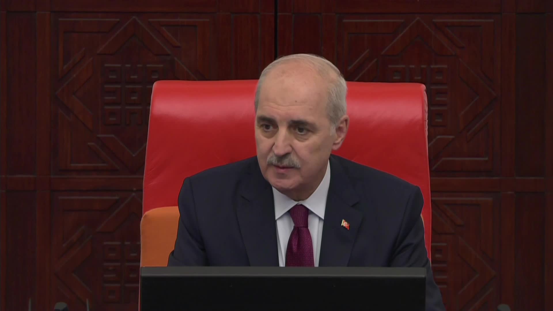 TBMM Genel Kurulu 23 Nisan Özel Oturumu... Numan Kurtulmuş: "Egemenliğin kaynağını imtiyazda ve dar kadrolarda aramayan siyasal ahlak 23 Nisan ruhunun özüdür"