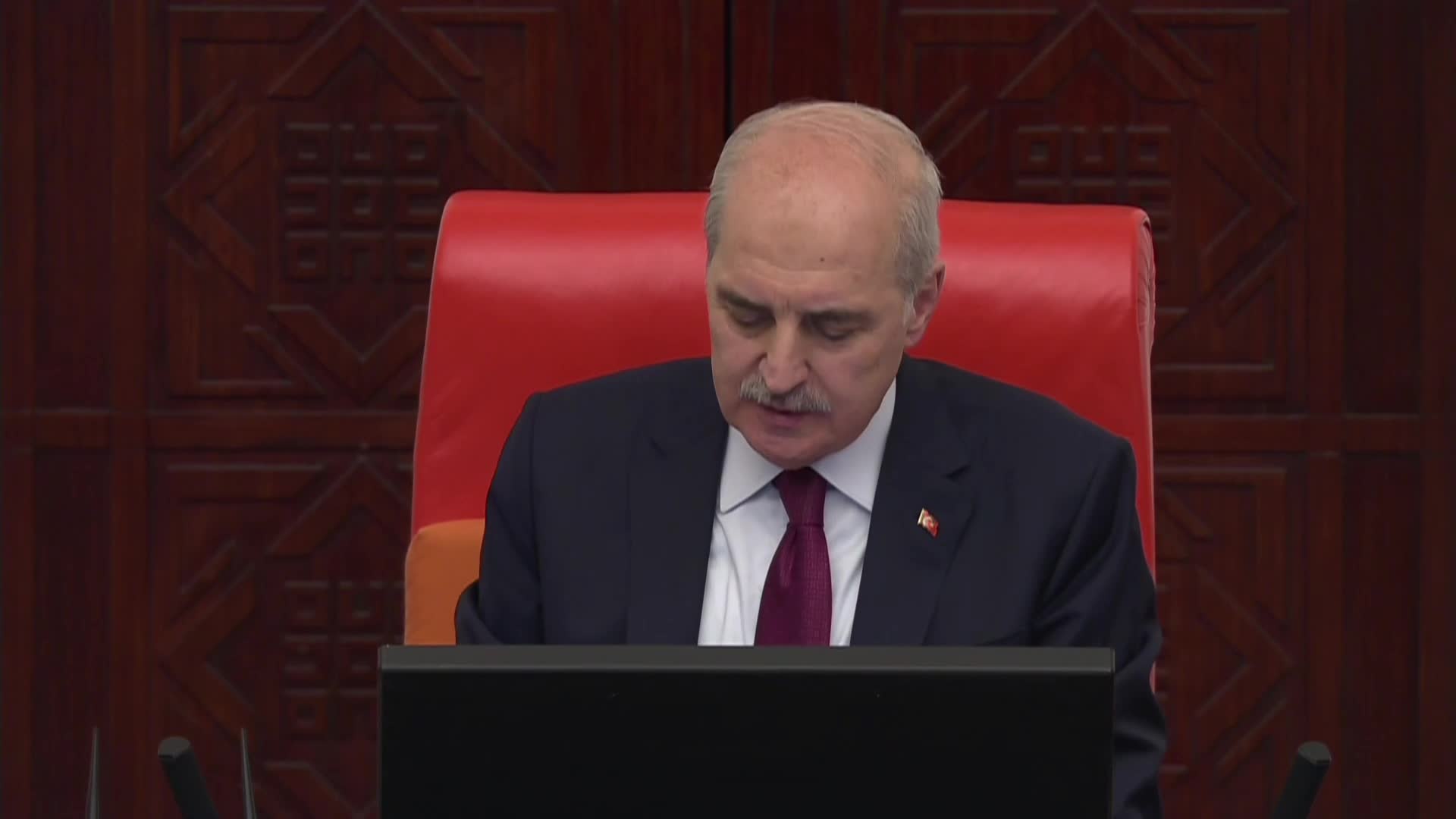 TBMM Genel Kurulu 23 Nisan Özel Oturumu... Mehmet Emin Ekmen: "Geçen sene 600 bin çocuk eğitimden koptu, gerekçesi yoksulluk"