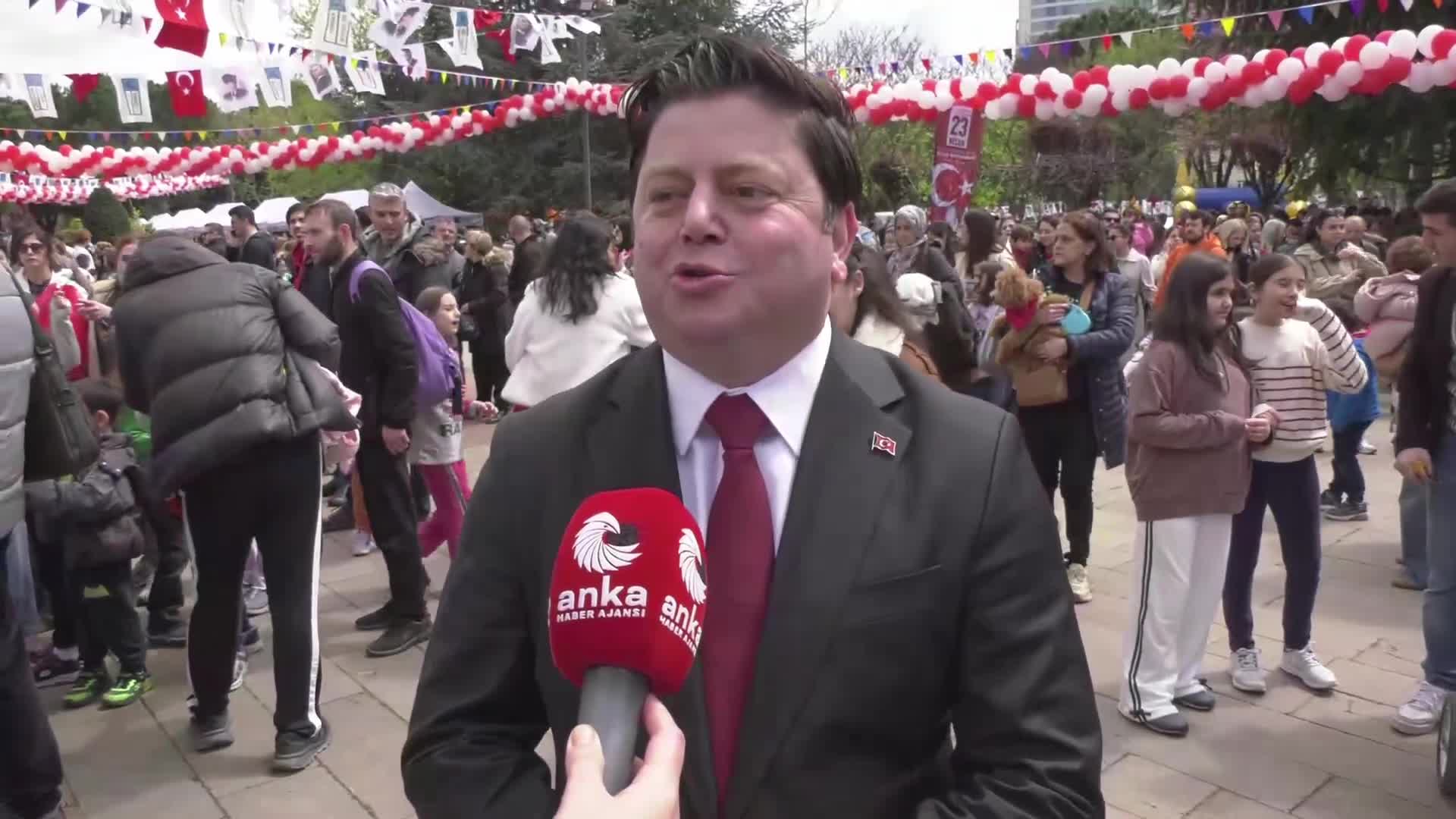 Kadıköy'de 23 Nisan coşkusu... Kösedağı: Ata’mızın mirasını korumaya, bayramlarımızı sonuna kadar kutlamaya devam edeceğiz