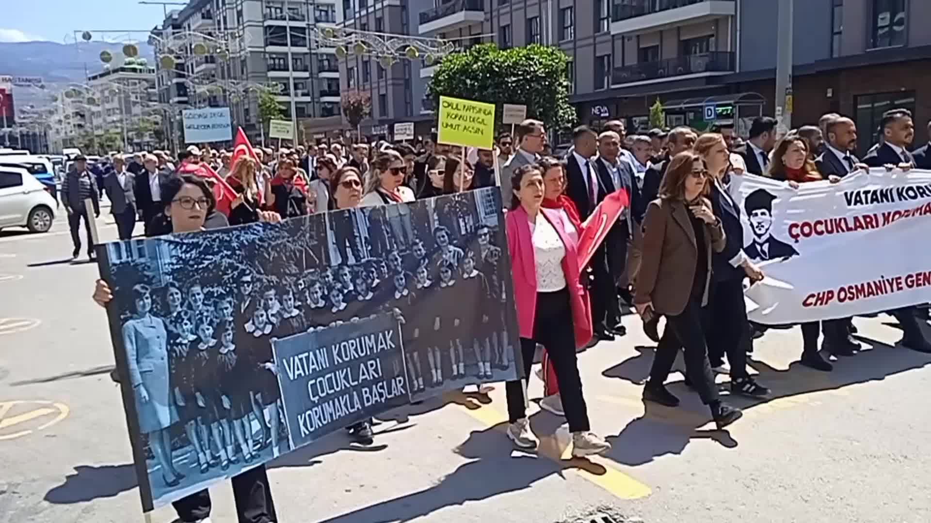 CHP Osmaniye'den 23 Nisan Ulusal Egemenlik ve Çocuk Bayramı'nda "sessiz yürüyüş"