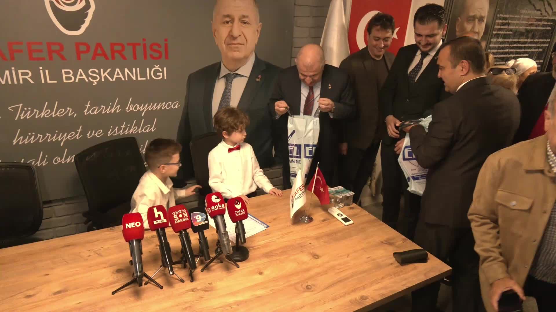 Zafer Partisi Genel Başkanı Ümit Özdağ: "Türkiye’de doğum oranları 1,4’e düştü, Türk milleti azalmaktadır"