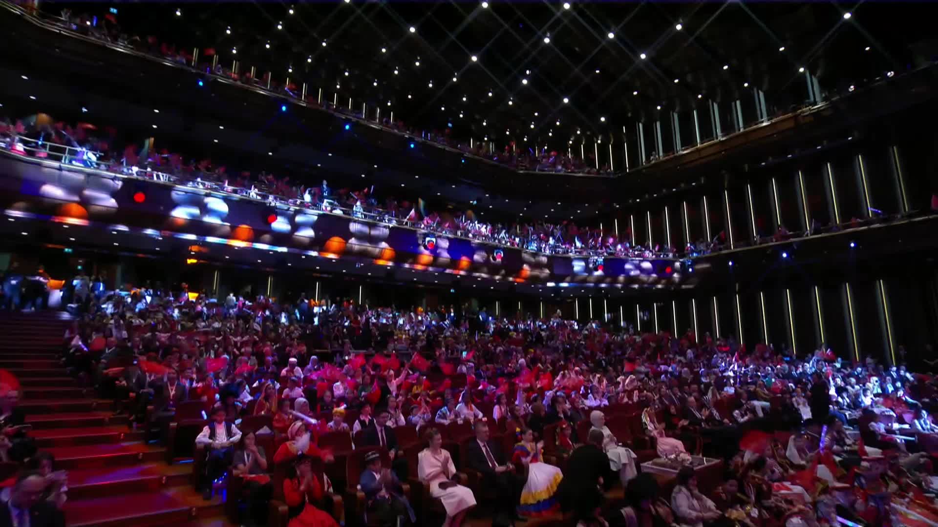 TRT 48. Uluslararası 23 Nisan Çocuk Şenliği Gala Programı... Cumhurbaşkanı Erdoğan: "Okul saldırılarında hayatını kaybeden öğrencilerimizi ve Ayla öğretmenimizi rahmetle yâd ediyorum"
