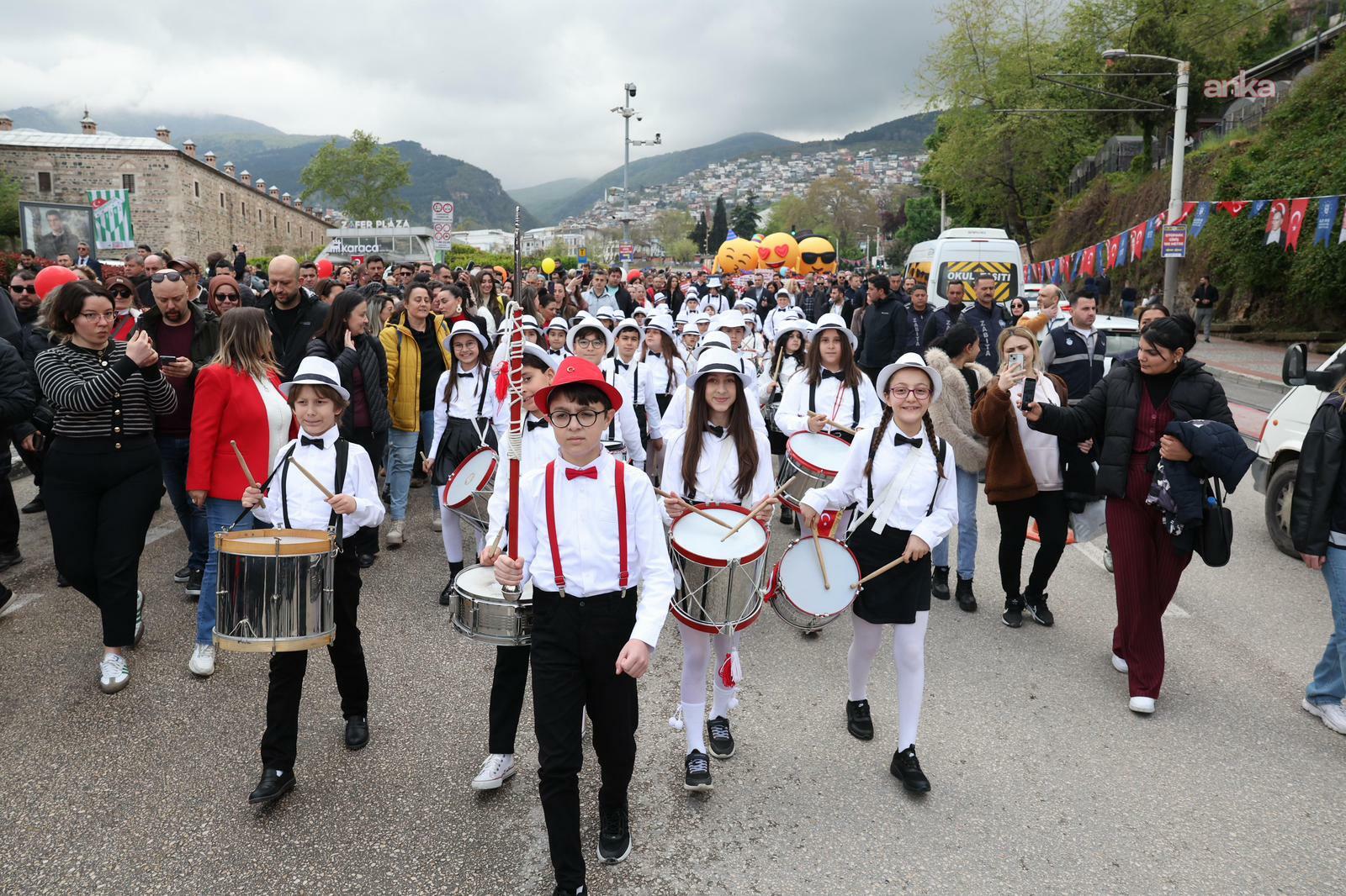 23 Nisan Bursa’da coşkuyla kutlandı