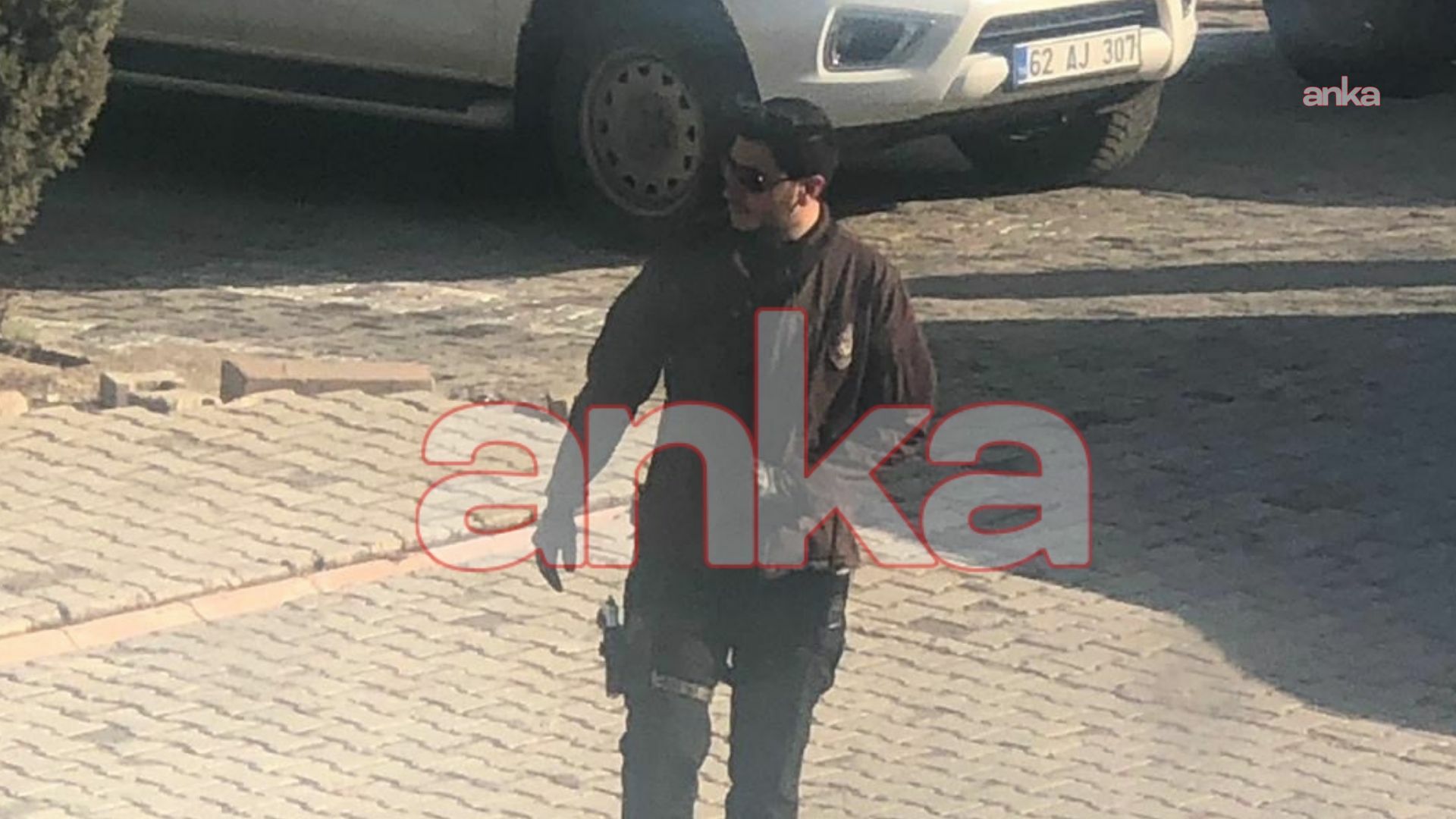 Gülistan Doku soruşturması... Tutuklanan ve "silahlara merakım yok" diyen Mustafa Türkay Sonel'in silahlı fotoğrafı ortaya çıktı