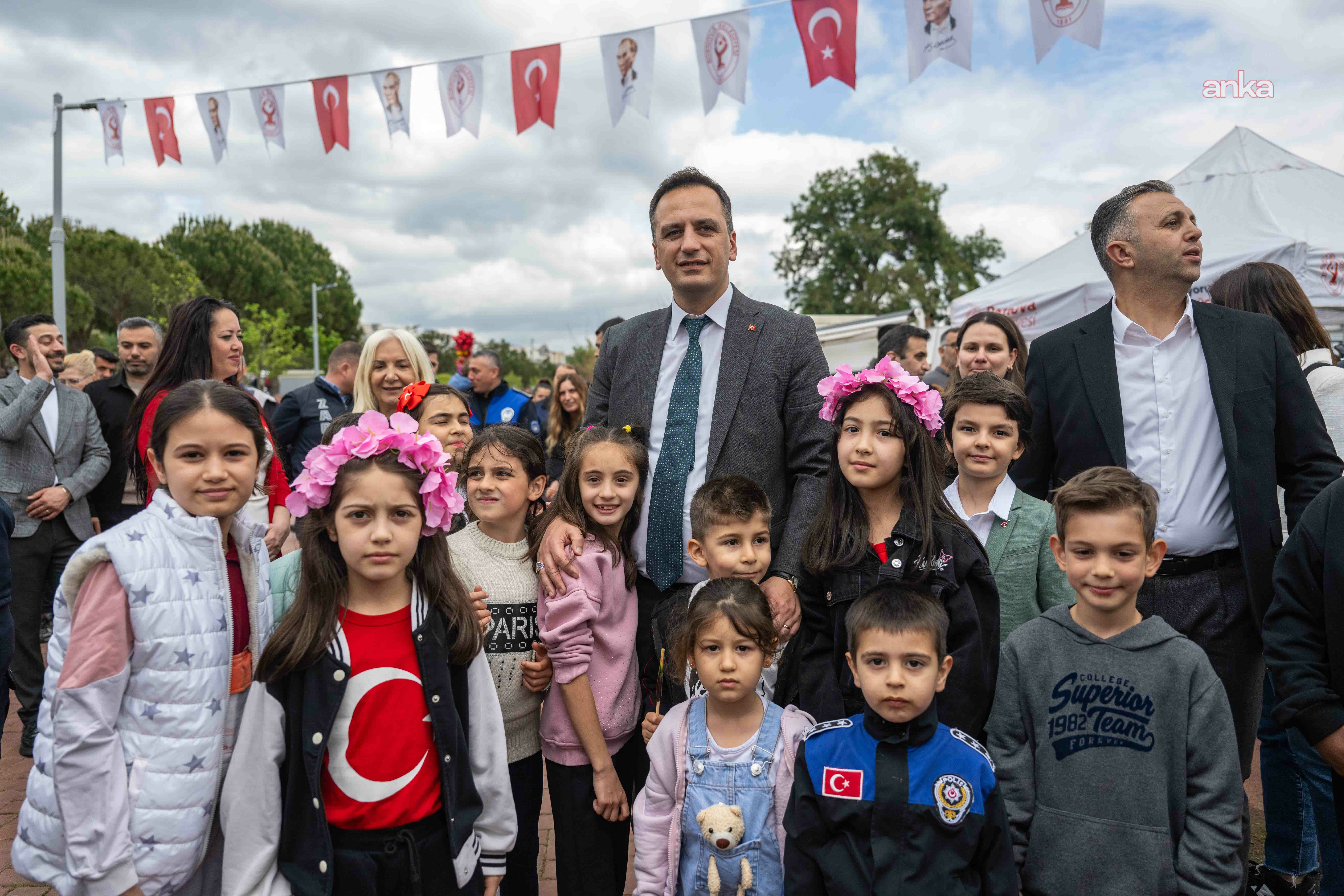 Bornova’da 23 Nisan'da gökyüzü çocukların oldu