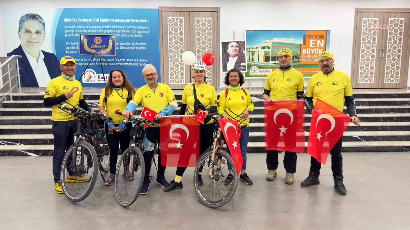 Muratpaşa'da 23 Nisan'a özel bisiklet turu