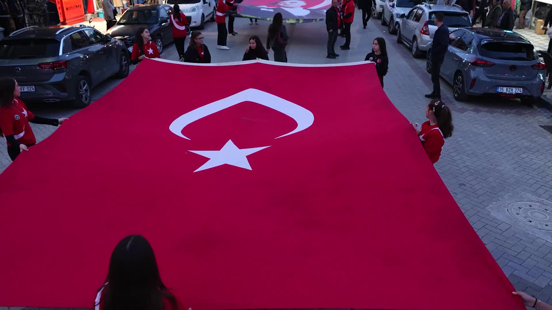 Turgutlu, “Sessiz Saygı Korteji” ile 23 Nisan’da tek yürek oldu
