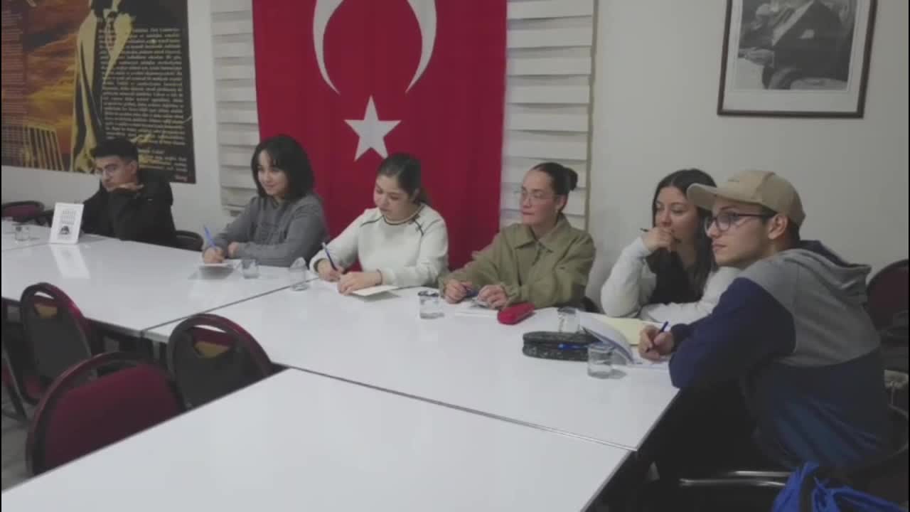ADD Soma Şubesi'nden, 25 öğrenciye ücretsiz Matematik, Türkçe ve Biyoloji kursu