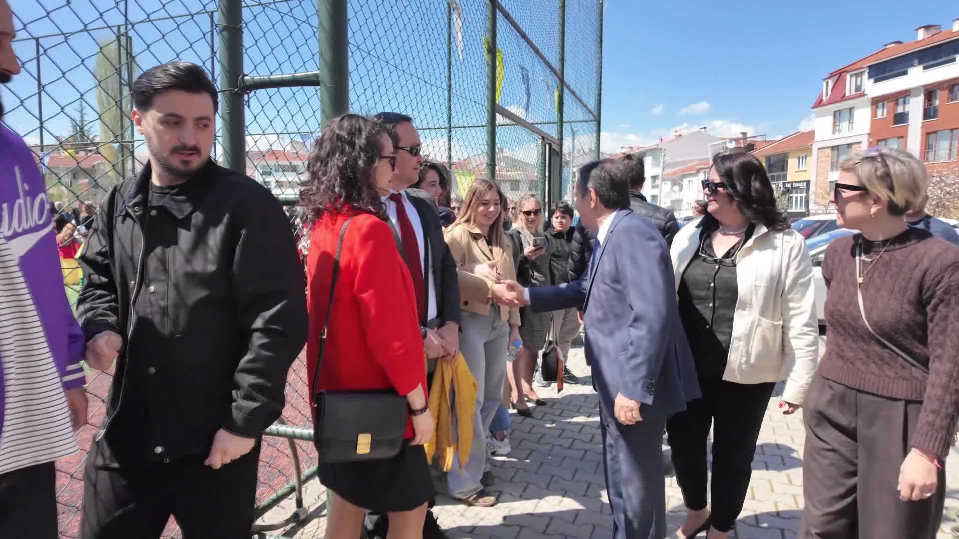 Tepebaşılı çocuklardan 23 Nisan kutlaması: Hem eğlendiler hem de Ulu Önder'i andılar