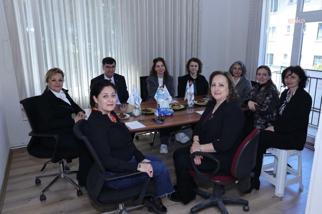 Kütahya Belediye Başkanı Kahveci'den Kütahya İş Kadınları Derneği'ne ziyaret