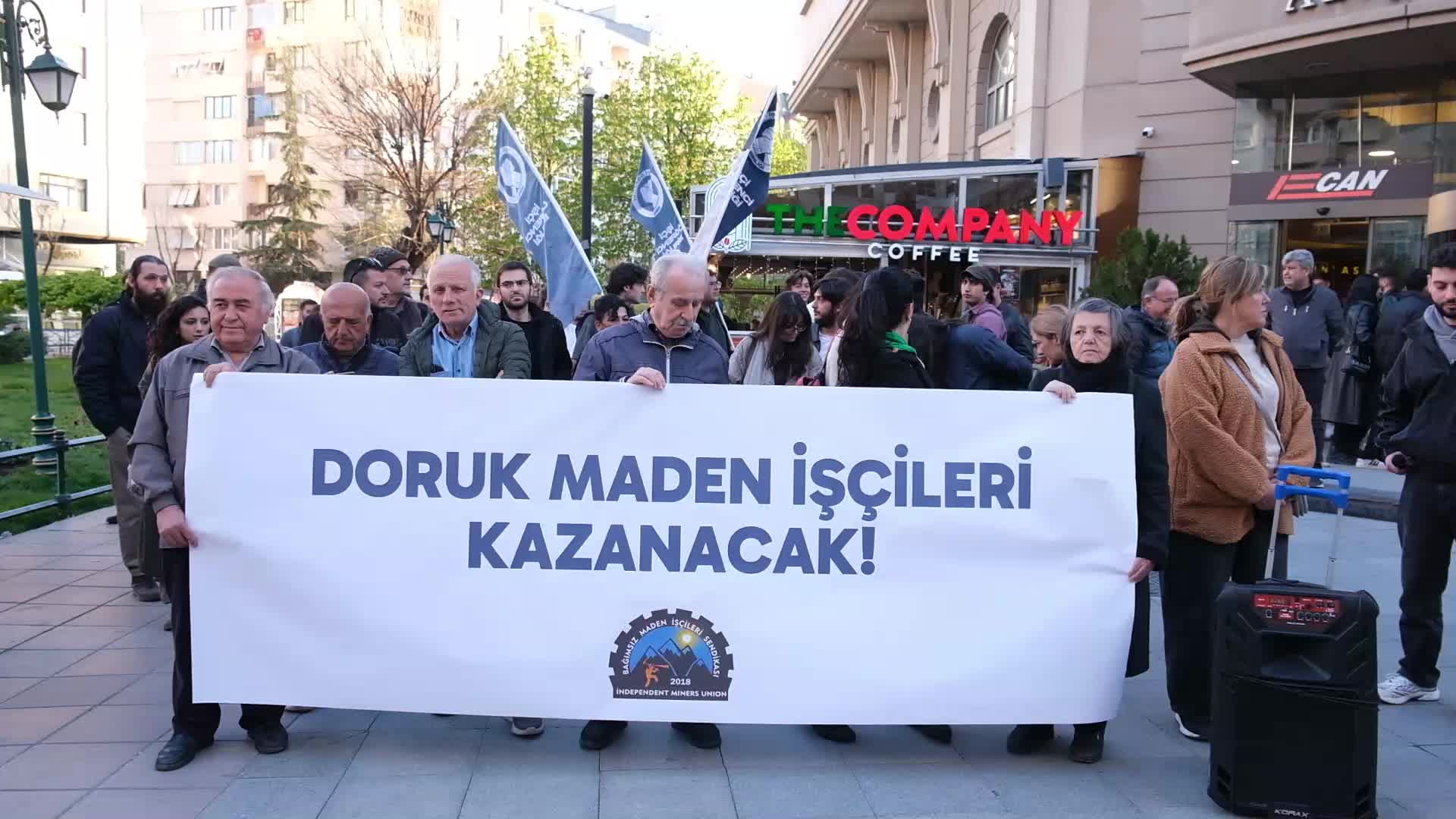 Ankara'da eylemdeki madencilere Eskişehir'den destek: Doruk Madencilik işçileri asla yalnız değildir