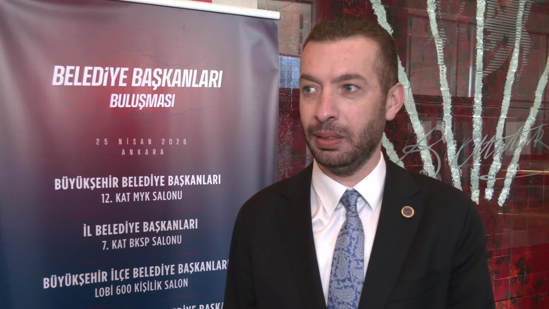 CHP'nin Belediye Başkanları Buluşması... Kadir Aydar: Önce Zeydan başkan daha sonra ben göreve dönmeyi bekliyorum