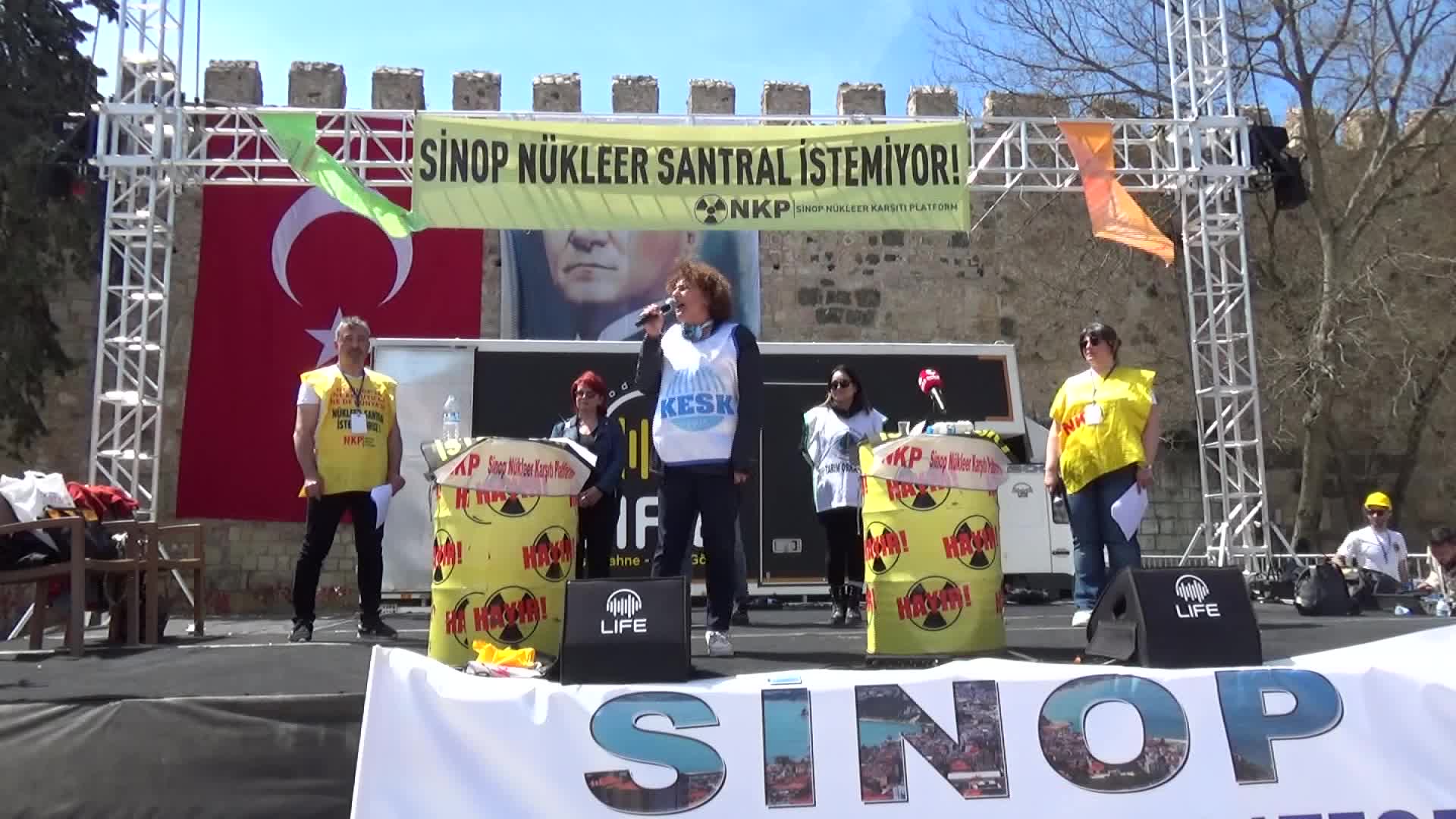 Sinop’ta "Nükleere Hayır" eyleminde konuşan Ayfer Koçak: Ülkemizin yer altı, yer üstü kaynaklarına bir saldırı gerçekleşiyor