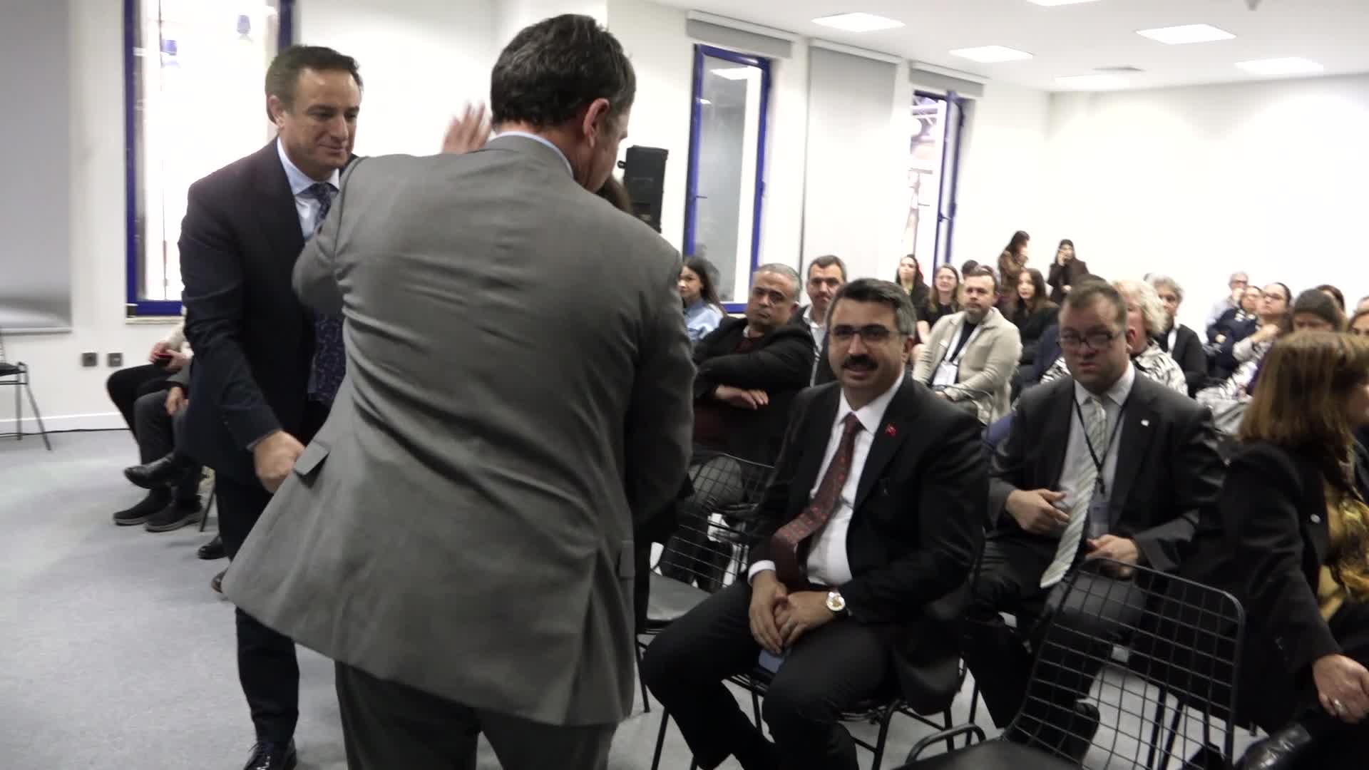 Osmangazi Belediye Başkanı Aydın, projelerini uluslararası kongrede tanıttı