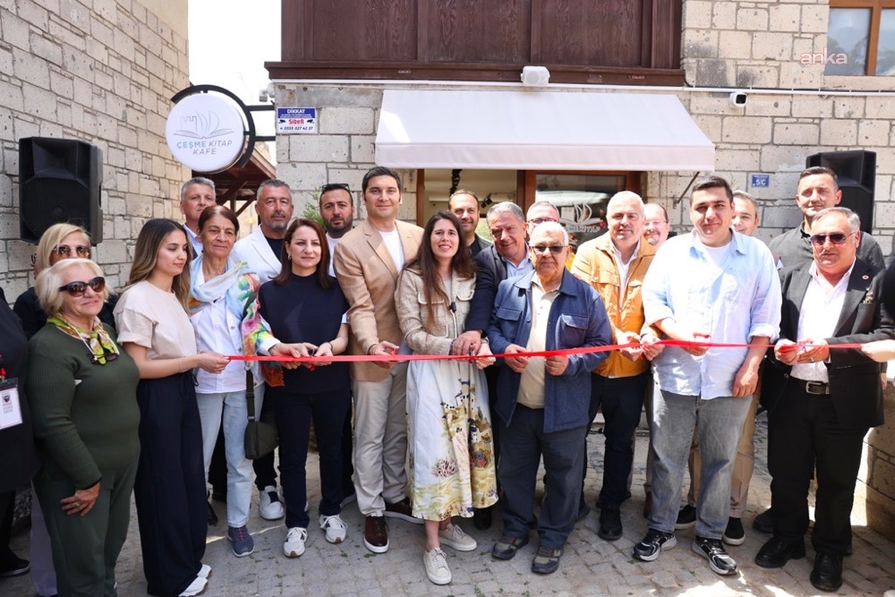 Çeşme Kitap Kafe, Alaçatı Ot Festivali kapsamında hizmete açıldı
