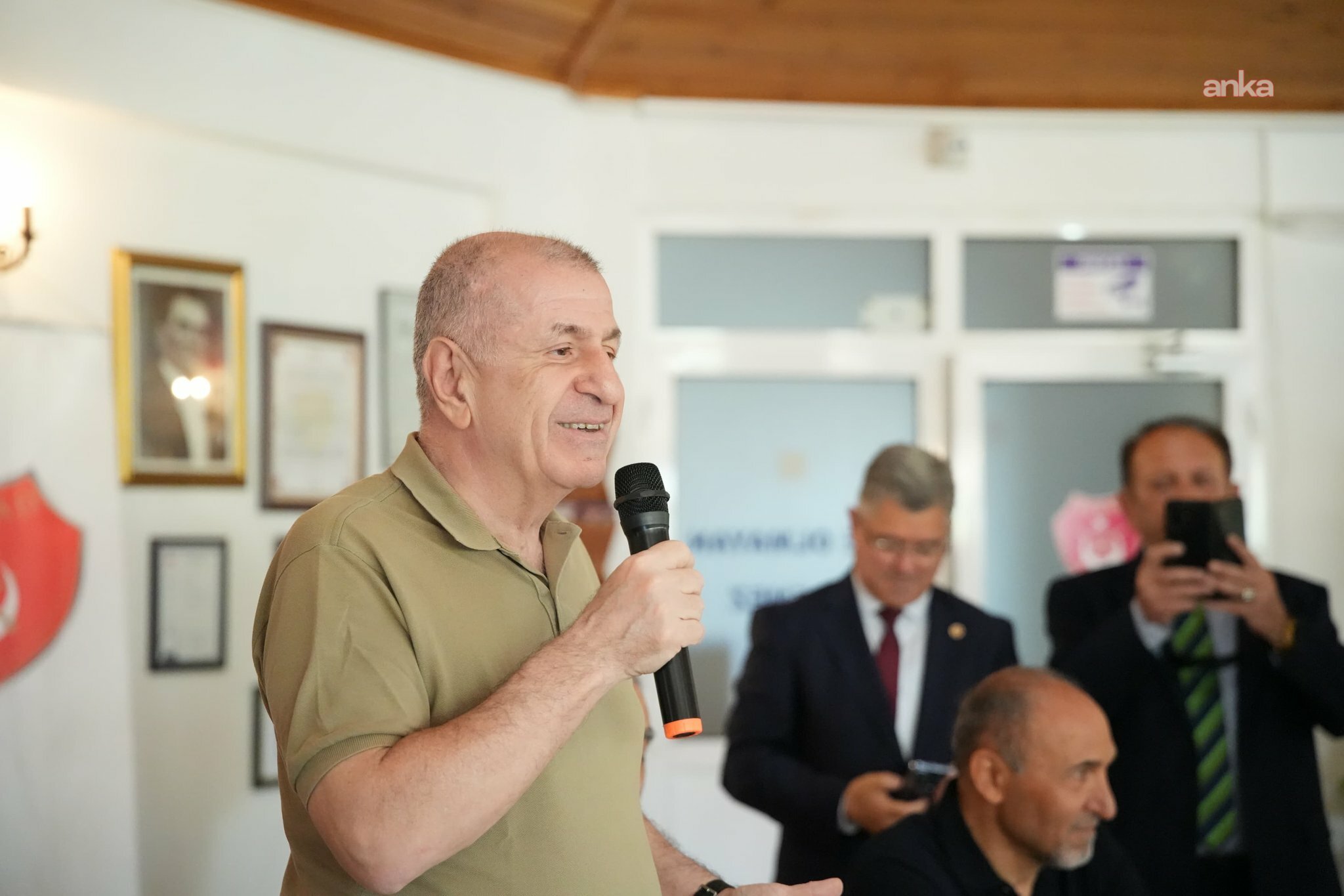 Ümit Özdağ'dan Türkiye Emekli Astsubaylar Derneği Gaziemir Şubesi'ne ziyaret