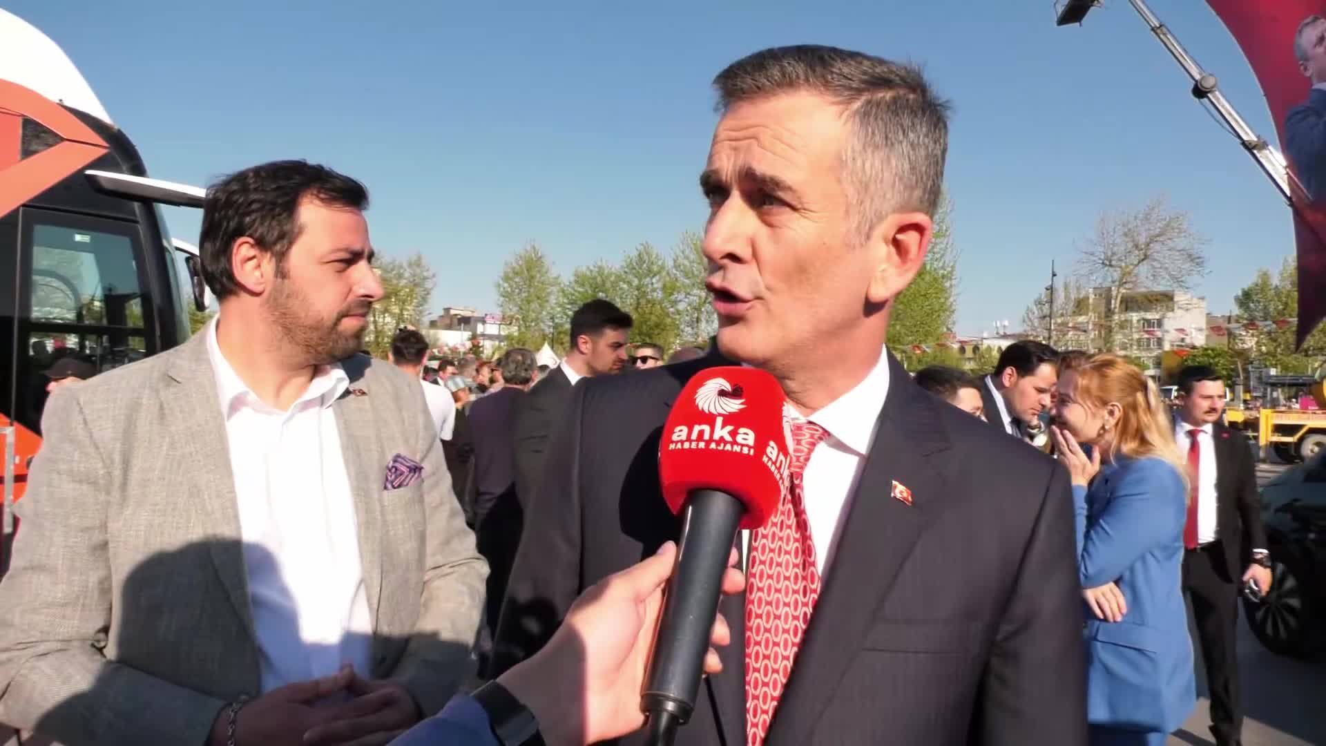 CHP'nin "Millet İradesine Sahip Çıkıyor" mitingi Sakarya'da... Ümit Dikbayır: "Artık milletin kaleleri var, AK Parti'nin kaleleri yok"