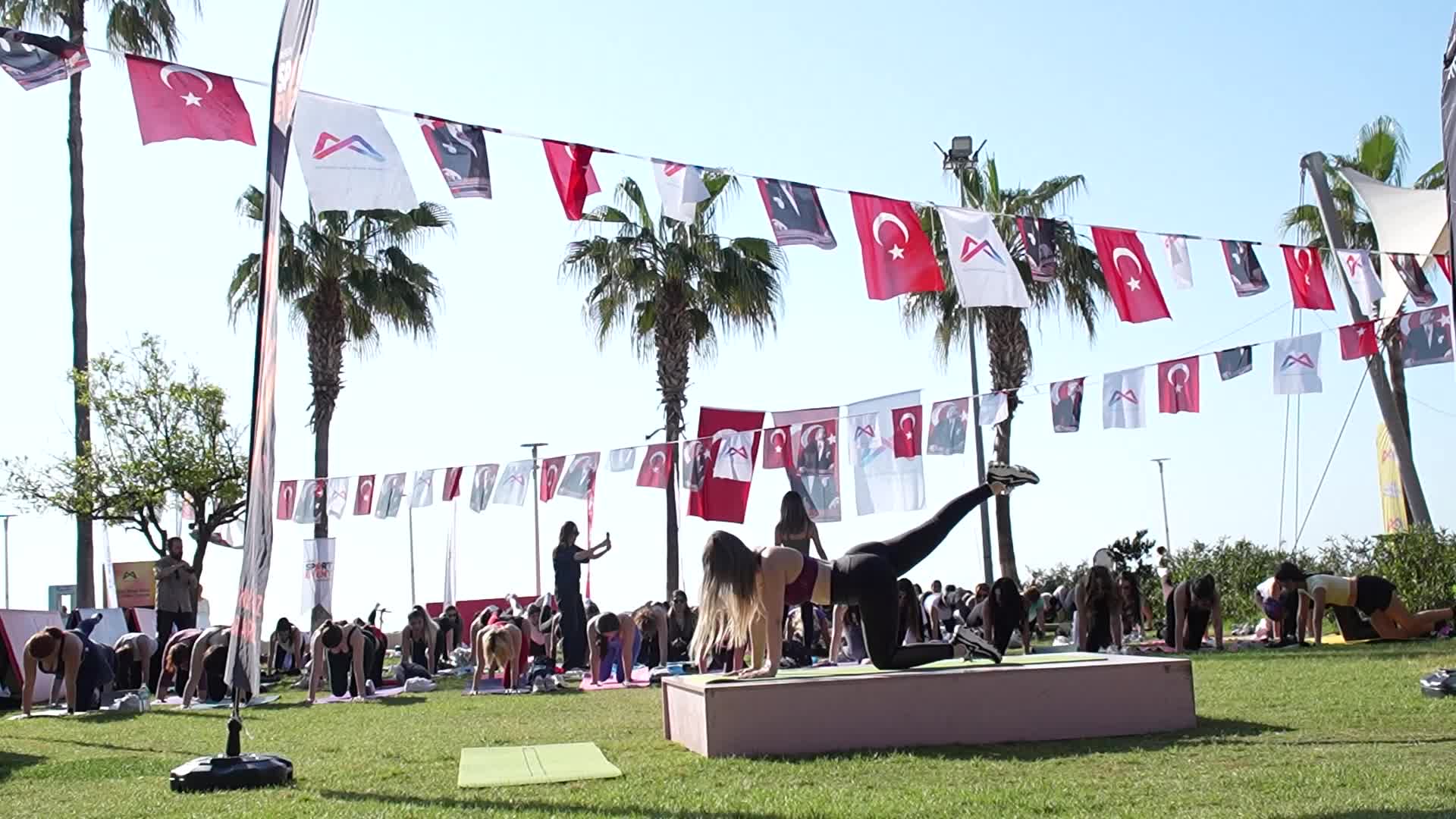 Mersin'de her yaştan vatandaş, “Bahar Spor Şenliği”nde buluştu