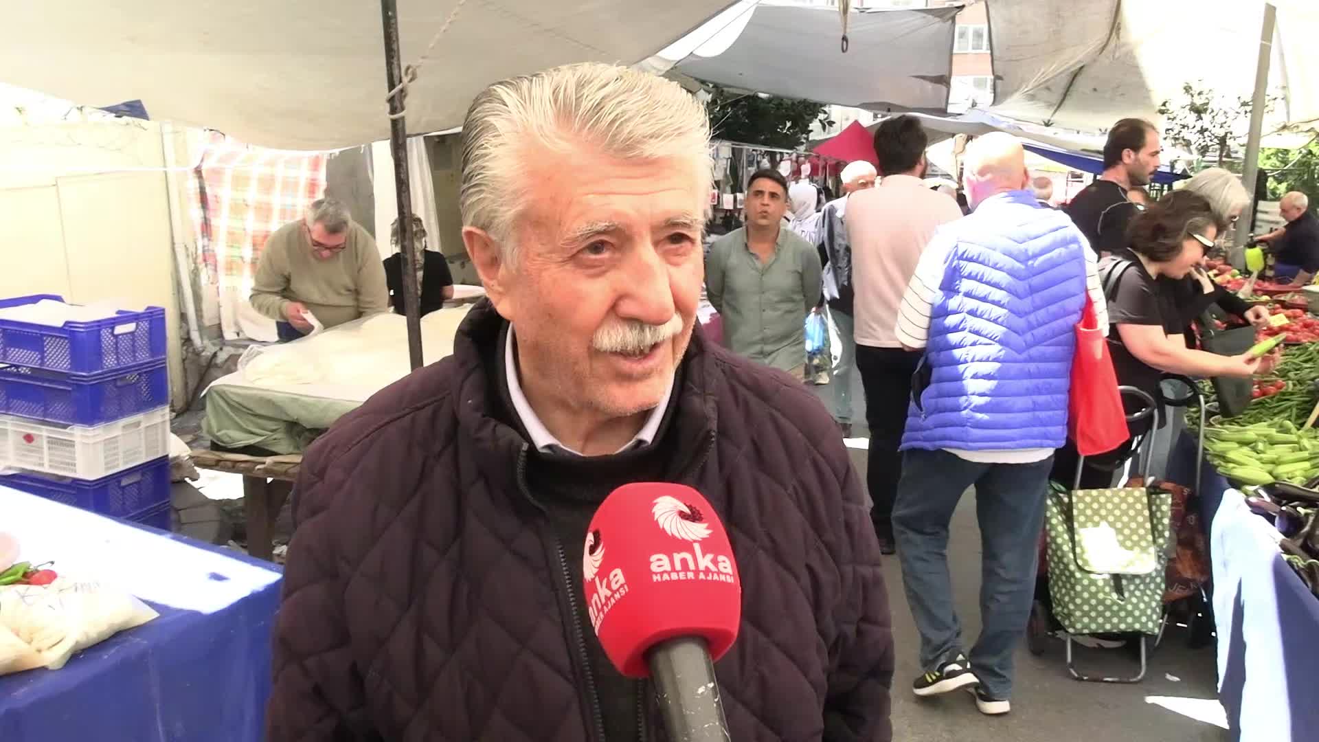 Mecidiyeköy semt pazarında ANKA'ya dert yanan vatandaşlar: "Türkiye iyi yönetilmiyor, her şeyi bahane ediyorlar... Şimdi de İran’ı bahane ettiler. Onlar savaşıyor, enflasyon bizde yükseliyor
