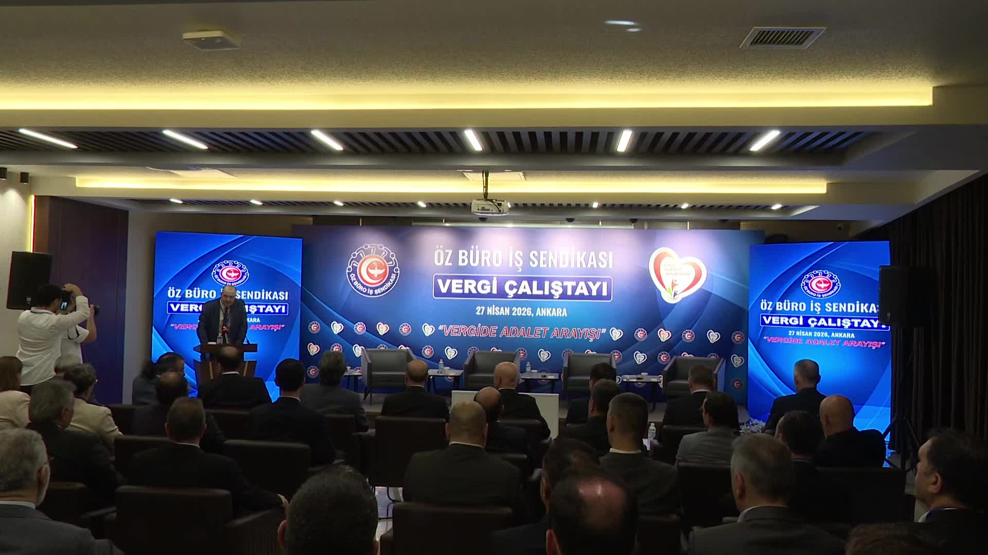 Öz Büro-İş Sendikası’ndan “Vergi Çalıştayı”… Vedat Bilgin'den Doruk Madencilik'e tepki: “Emeğe karşı saygısız davranışlarını masum ve mazur göremeyiz"