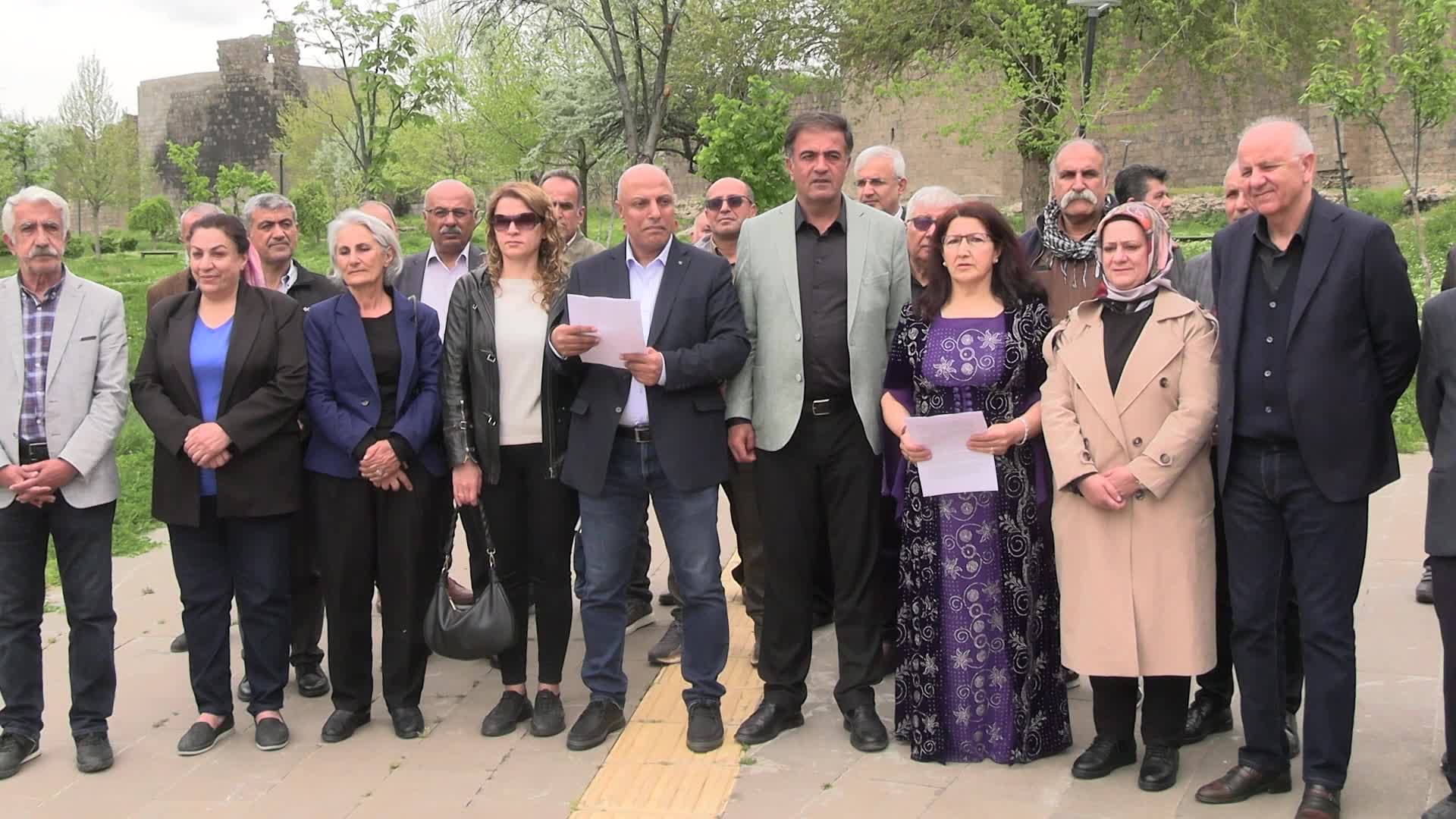 Diyarbakır’daki Ulusal Birlik Konferansı'nın sonuç bildirgesi: Sürecin tek taraflı ve yavaş ilerlemesi toplumun umutlarının yıkılmasına yol açmaktadır
