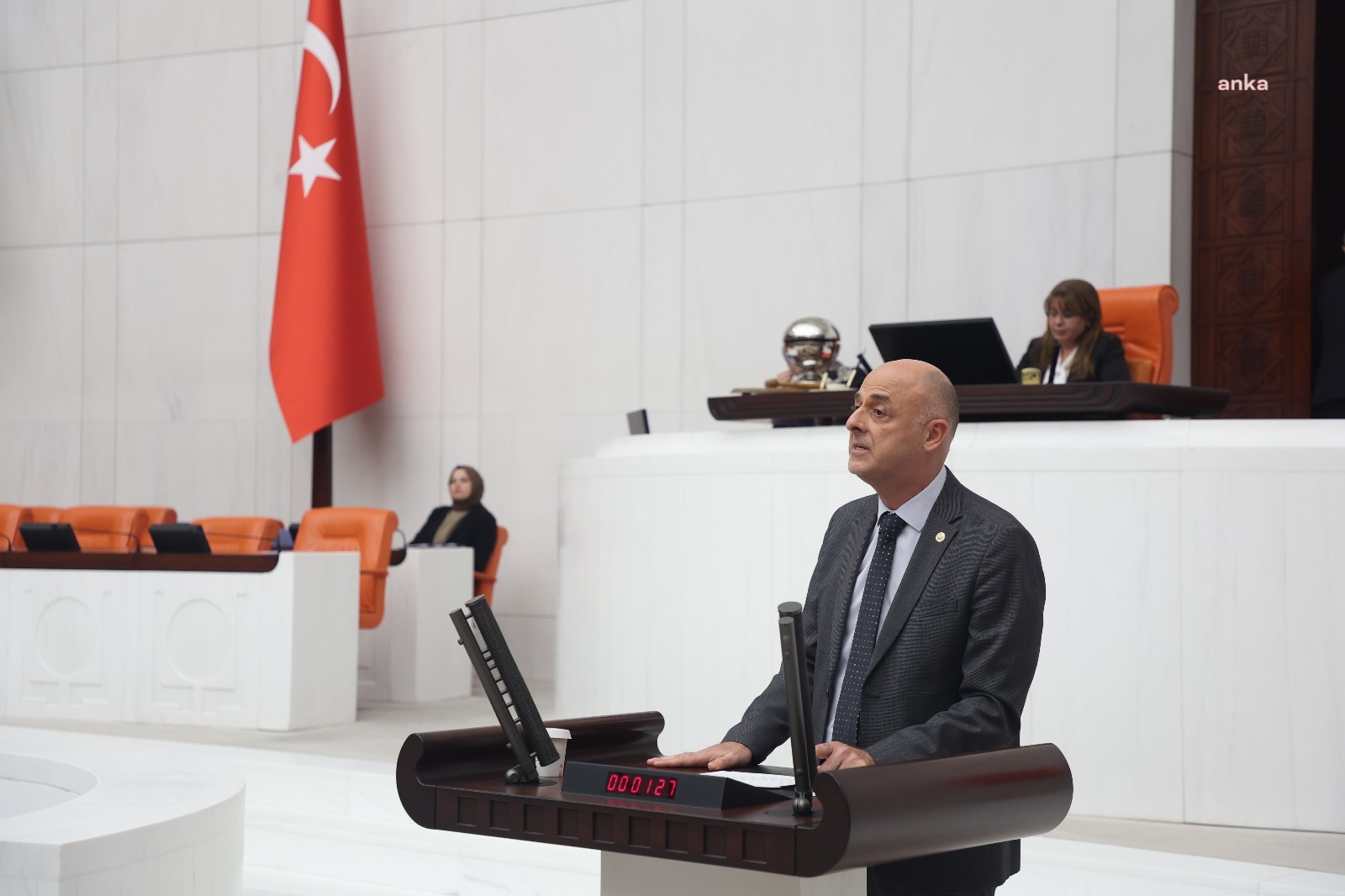 Ümit Özlale, Doruk Madencilik'te yaşanan hak kayıpları için TBMM Başkanlığı'na araştırma önergesi sundu