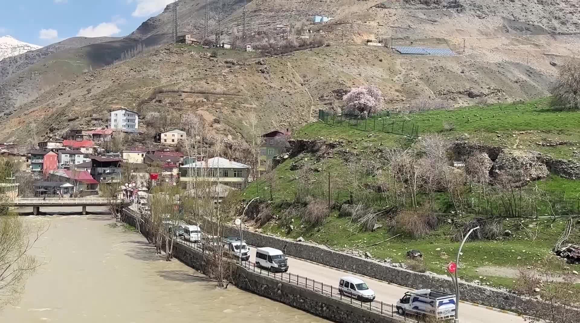 Van Çatak ilçesinde yaşayan emekli yurttaşlar: "Ekonomik olarak bittik"