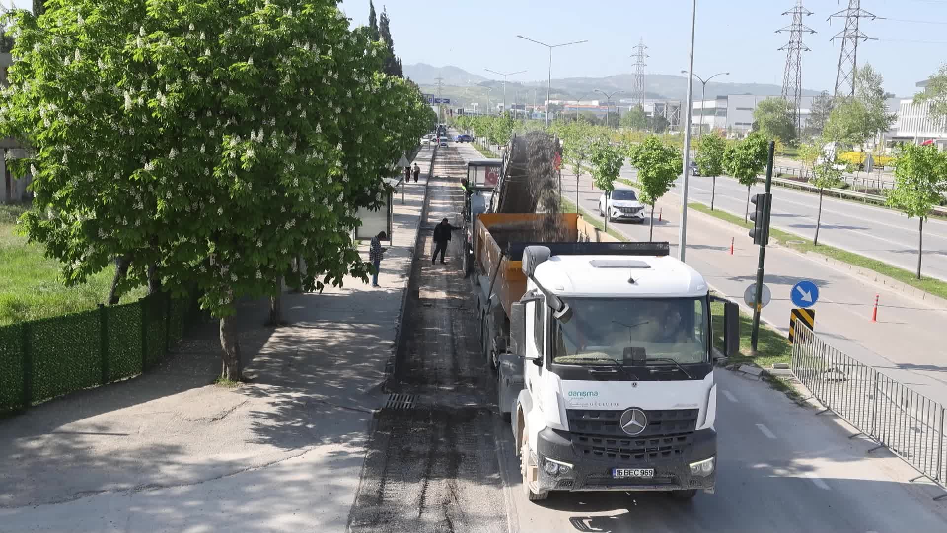 Bursa Büyükşehir Belediyesi'nden terminal yolunda yenileme çalışması