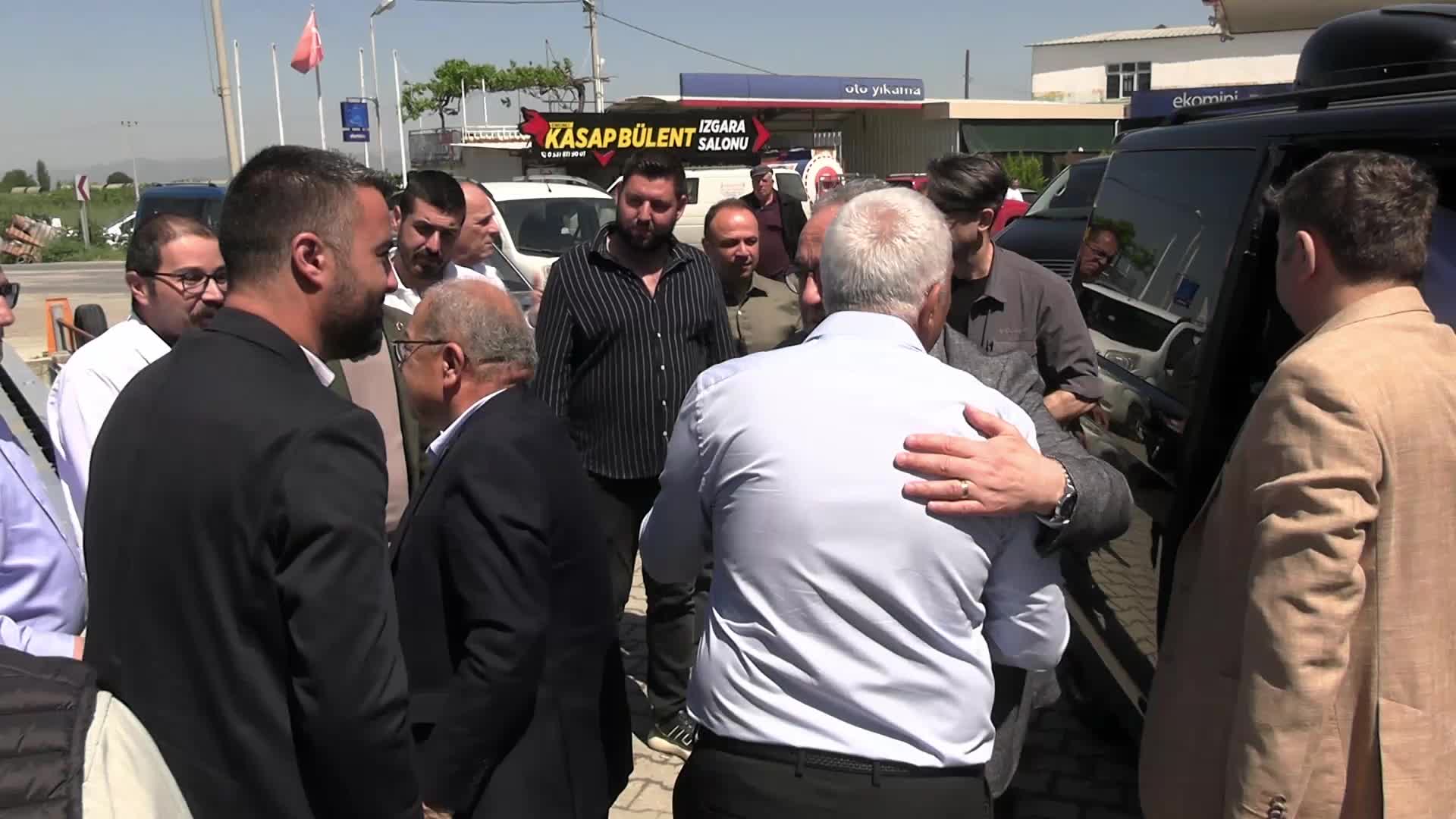 CHP Tarım ve Orman Politika Kurulu Başkanı Solakoğlu, çiftçilerle buluştu: “Çiftçi tohumu atmadan ne kazanacağını bilecek”