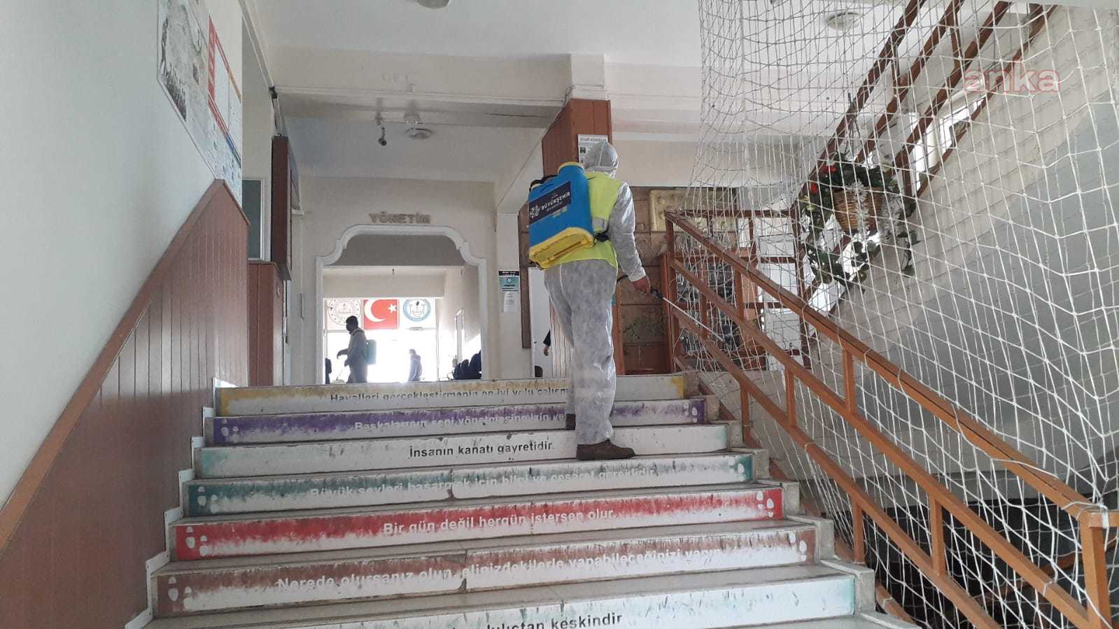 AYDIN BÜYÜKŞEHİR'DEN OKULLARDA DEZENFEKSİYON ÇALIŞMASI