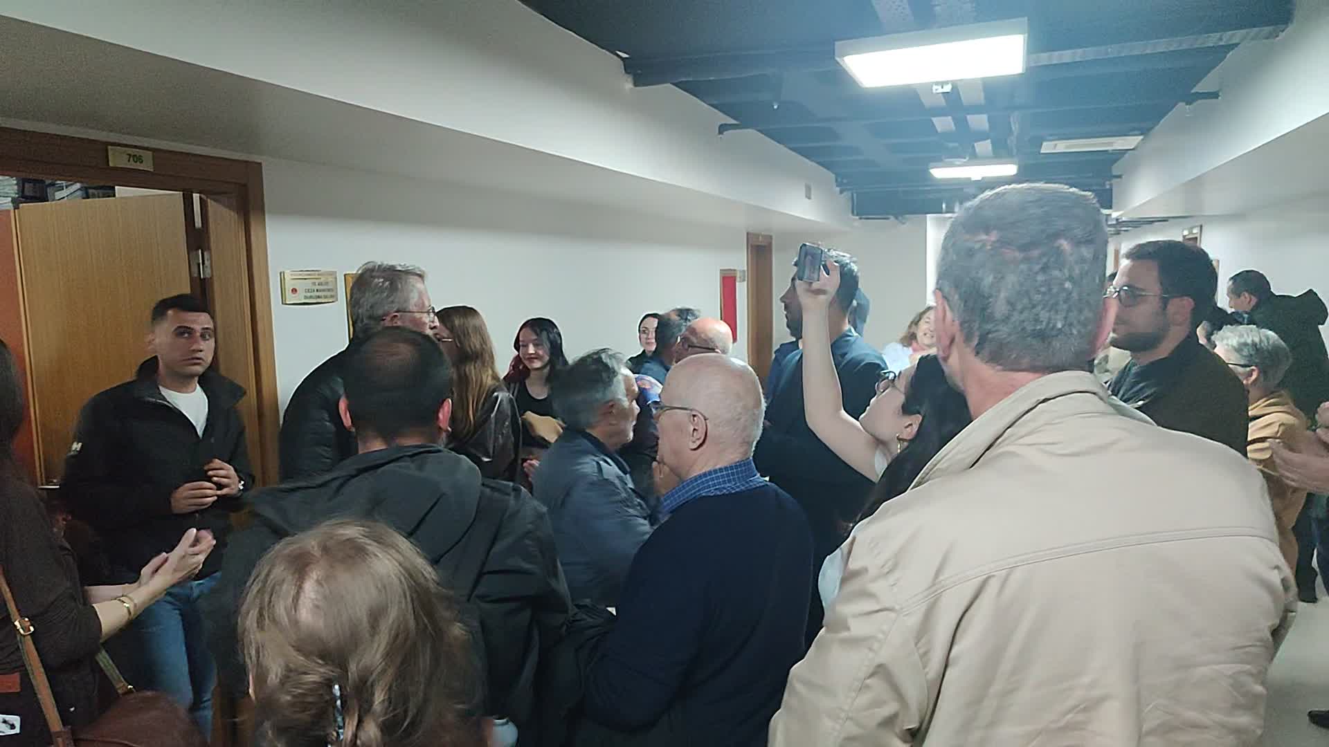 Pankart asma davasında SOL Parti üyesi 6 kişi hakkındaki ev hapsi adli kontrolü kaldırıldı