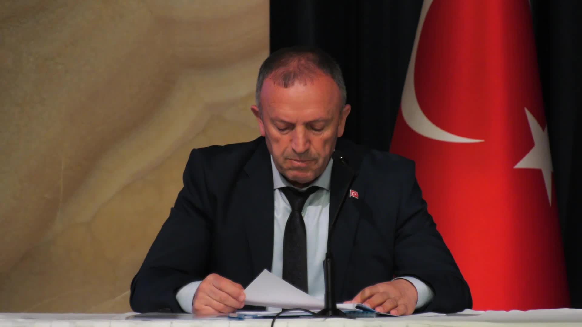 İl Koordinasyon Kurulu Toplantısı sürerken yaşam hakkı savunucularından protesto
