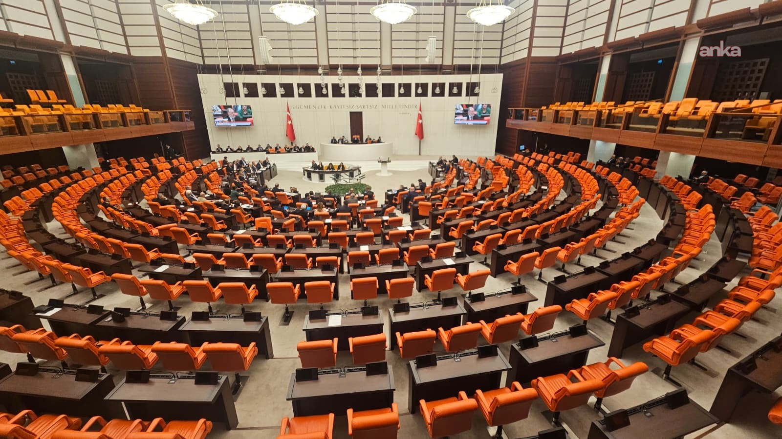 TBMM Genel Kurulu'nda Kahramanmaraş ve Şanlıurfa'daki okul saldırıları için kurulan Meclis Araştırma Komisyonuna üye seçimi yapıldı