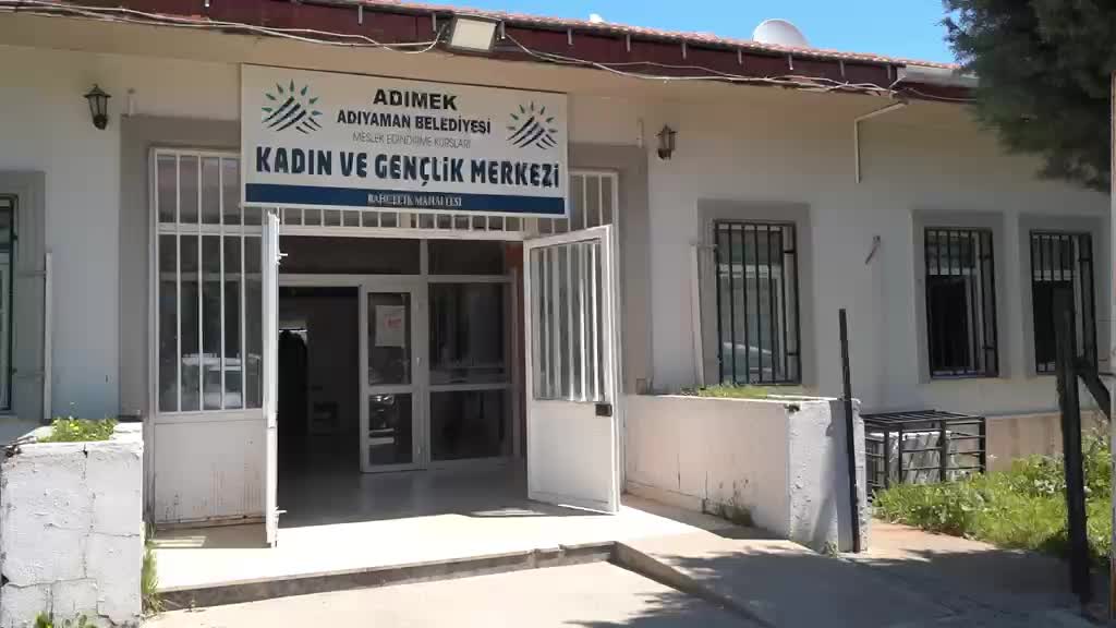 Adıyaman Belediyesi Meslek Edindirme Kursları’nda kadınların emeği, sergiyle taçlandı