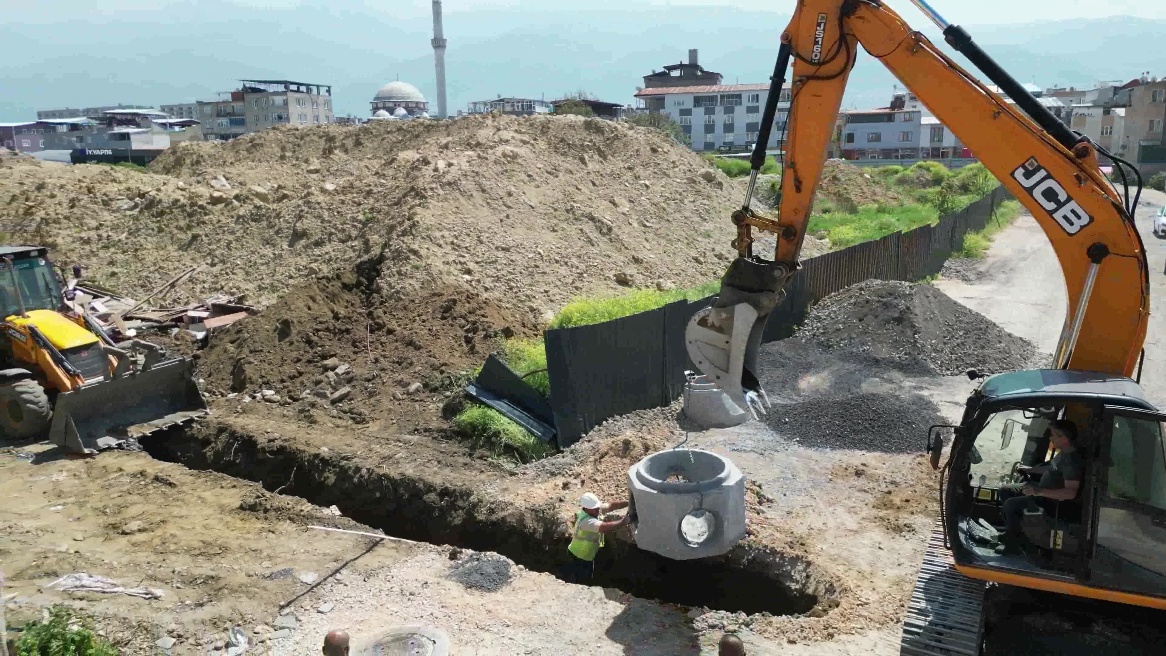 Bursa Büyükşehir Belediyesi, Osmangazi’nin altyapısını yeni hatlarla güçlendiriyor