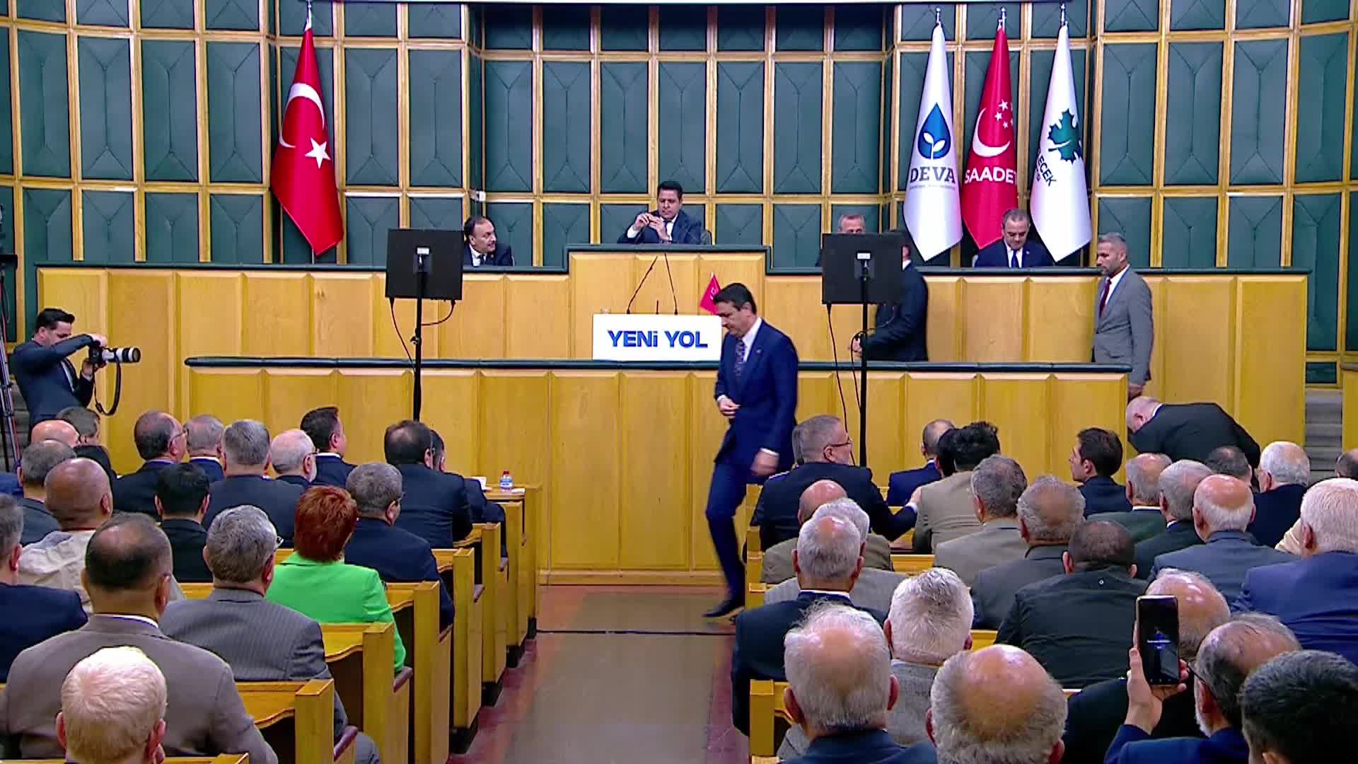 Yeni Yol Grup Toplantısı... Ali Babacan: "Üretimi desteklemeden, ürün bolluğunu sağlamadan bu ülkede enflasyon düşmez"
