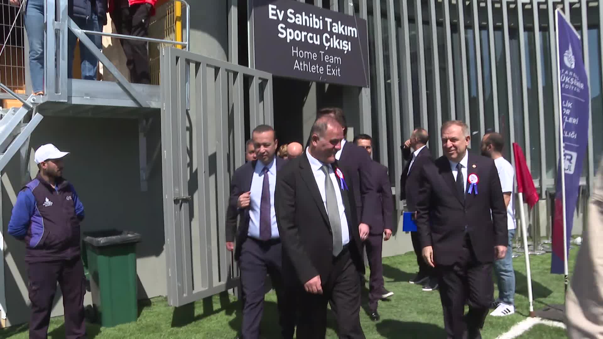 İBB Başkanvekili Nuri Aslan:  Biz öyle veya böyle bu millete hizmet etmeye devam edeceğiz. İster Silivri zindanında ister Büyükşehir'de...